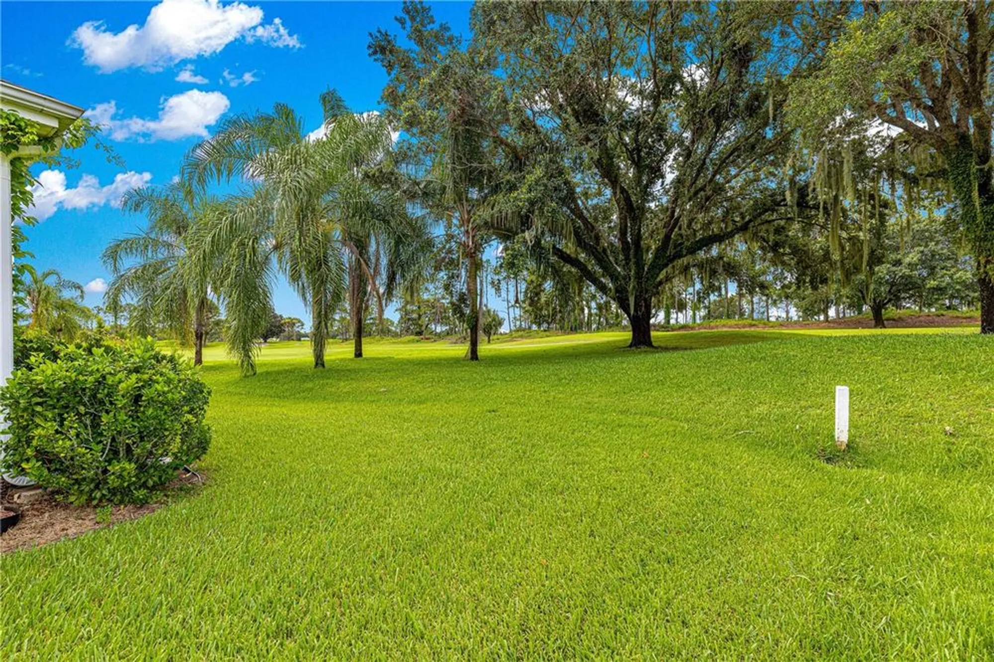 Property Slideshow image 8 of 47 | 13195 se 93rd cir, Summerfield, FL, 34491