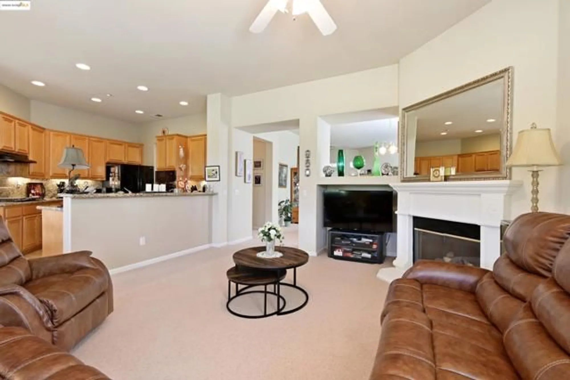 Property Slideshow image 27 of 39 | 746 richardson dr, Brentwood, CA, 94513