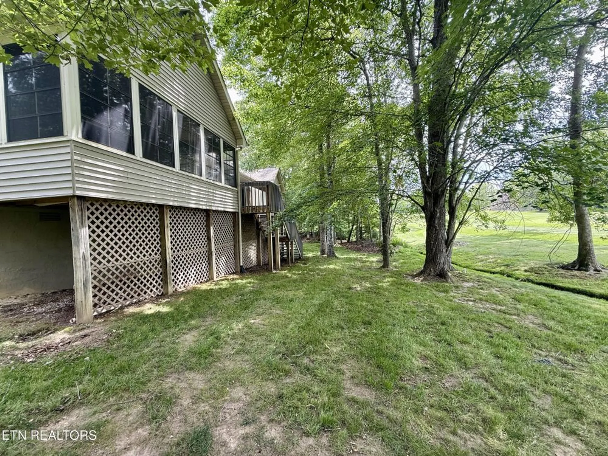 Property Slideshow image 45 of 55 | 17 kenwood ct, Crossville, TN, 38558