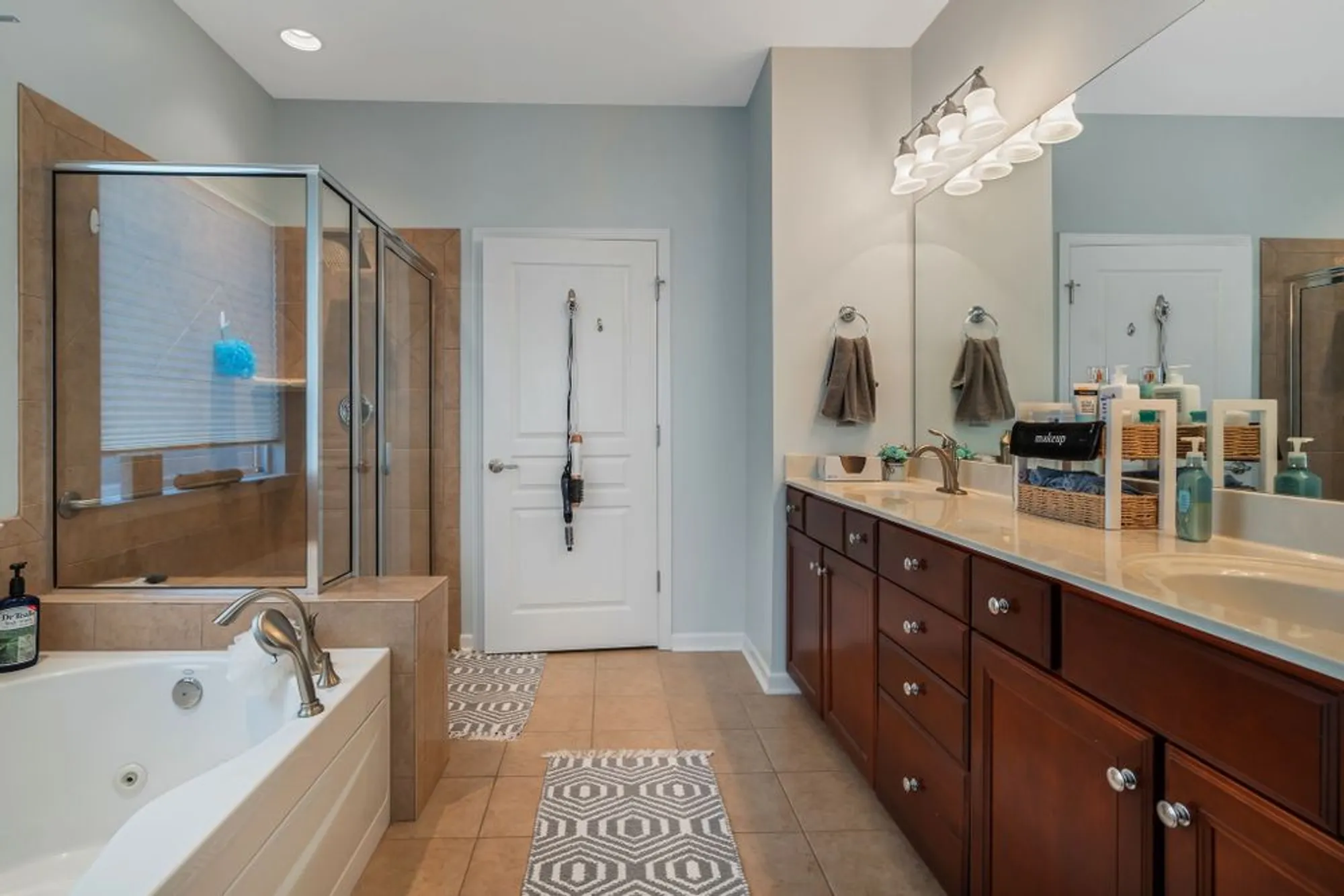 Property Slideshow image 19 of 41 | 1209 cannon ln, Mount Juliet, TN, 37122