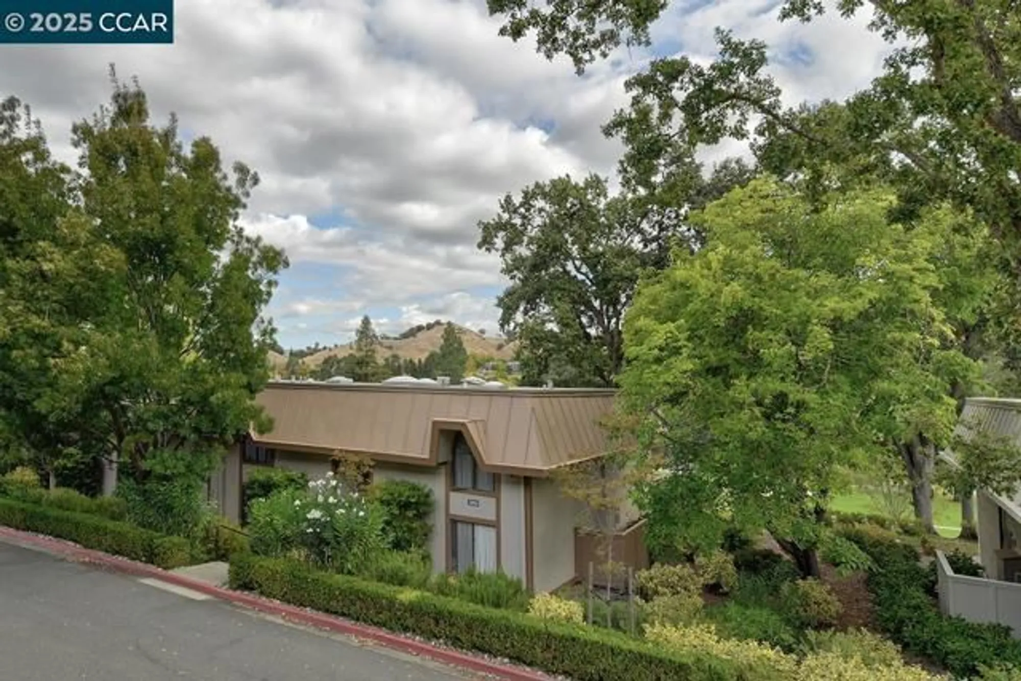 Property Slideshow image 13 of 49 | 2940 tice creek dr apt 6, Walnut Creek, CA, 94595