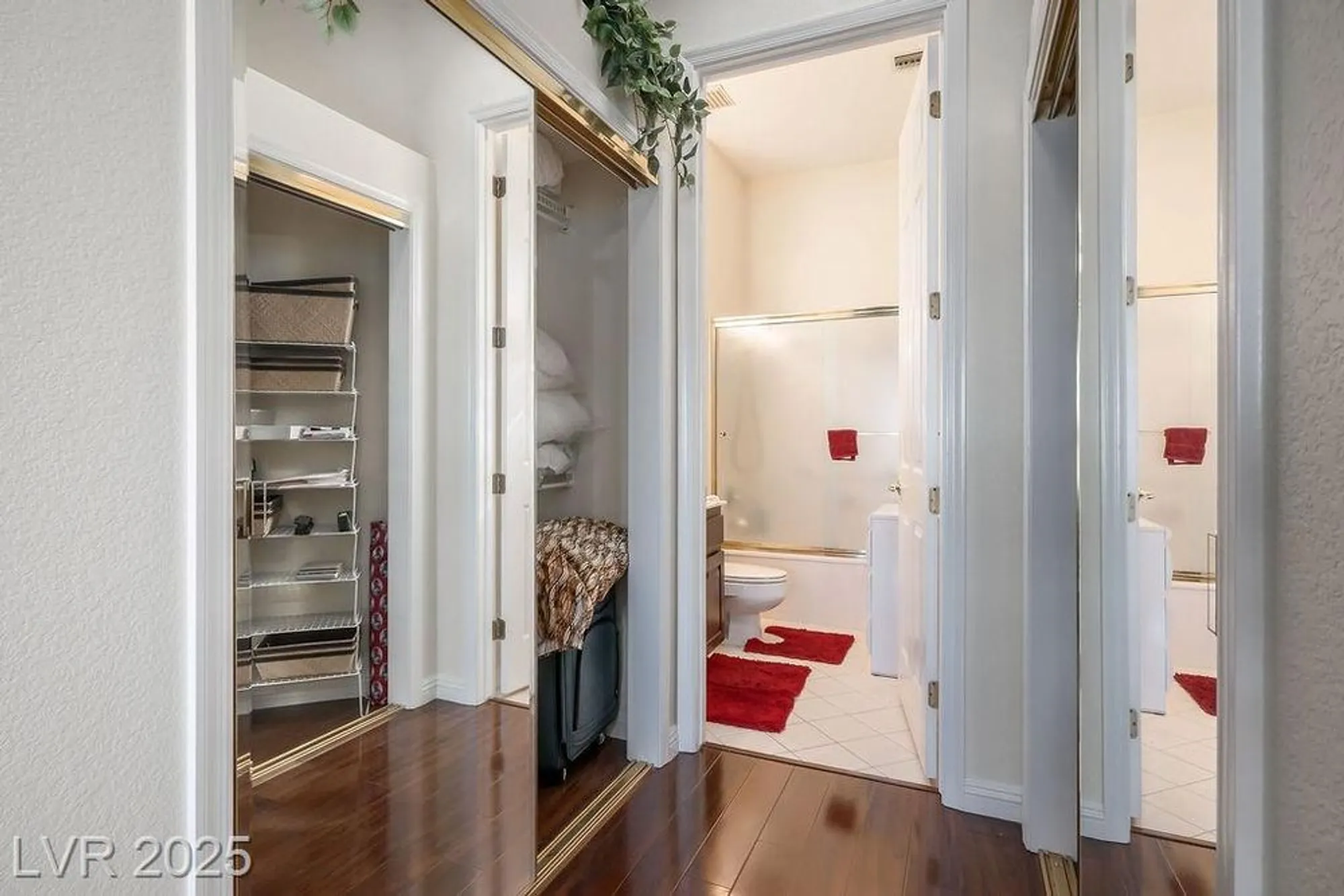 Property Slideshow image 30 of 99 | 10712 button willow dr, Las Vegas, NV, 89134