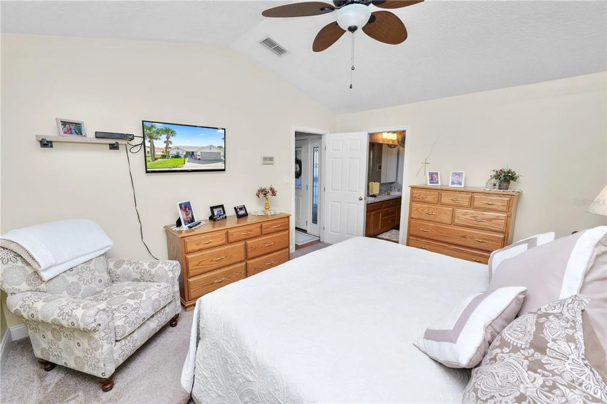 Property Slideshow image 30 of 91 | 549 clubhill dr, Haines City, FL, 33844