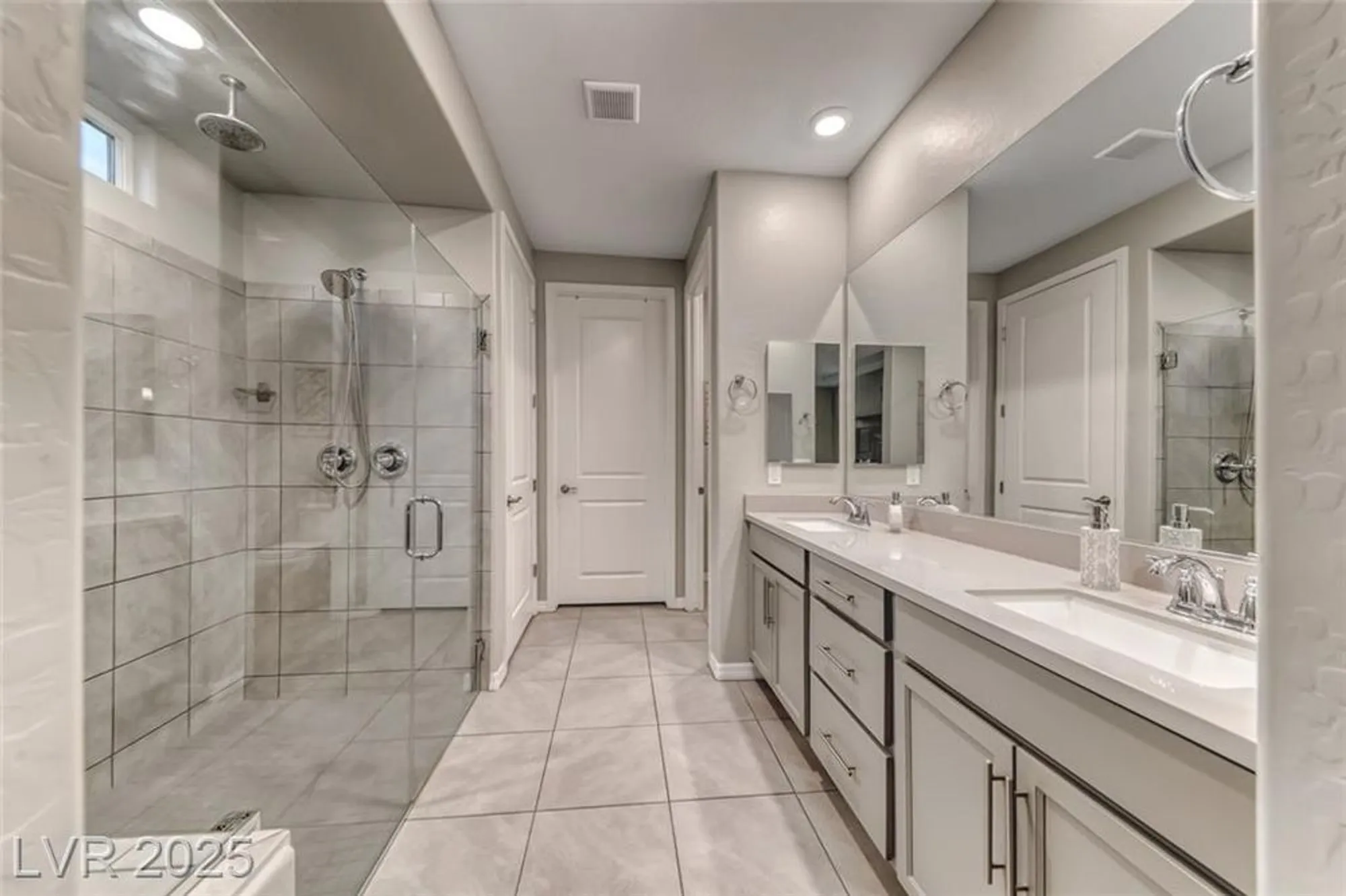 Property Slideshow image 21 of 54 | 13 stone yucca ct, Henderson, NV, 89011