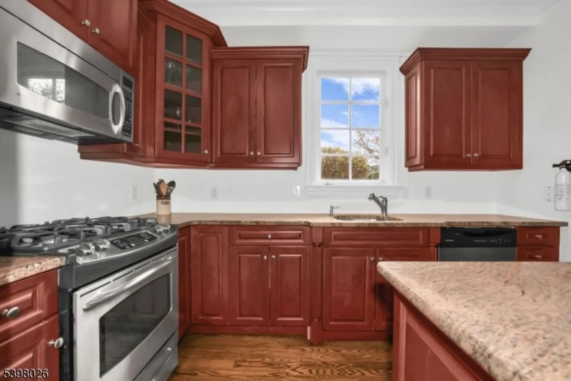 Property Slideshow image 11 of 19 | 34 schmidt cir, Watchung, NJ, 07069