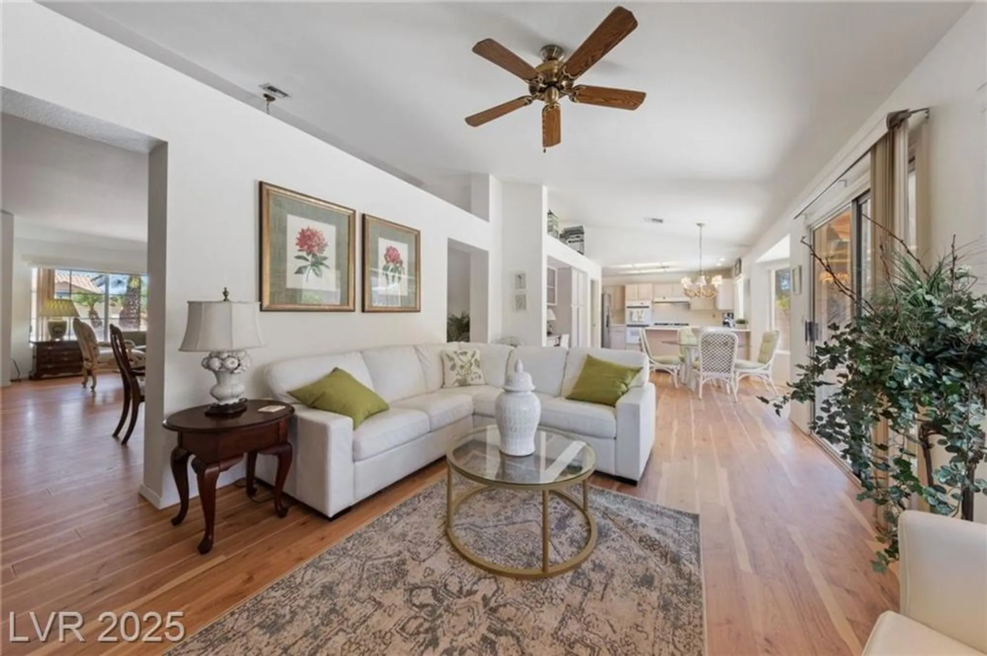 Property Slideshow image 13 of 72 | 2925 lotus hill dr, Las Vegas, NV, 89134
