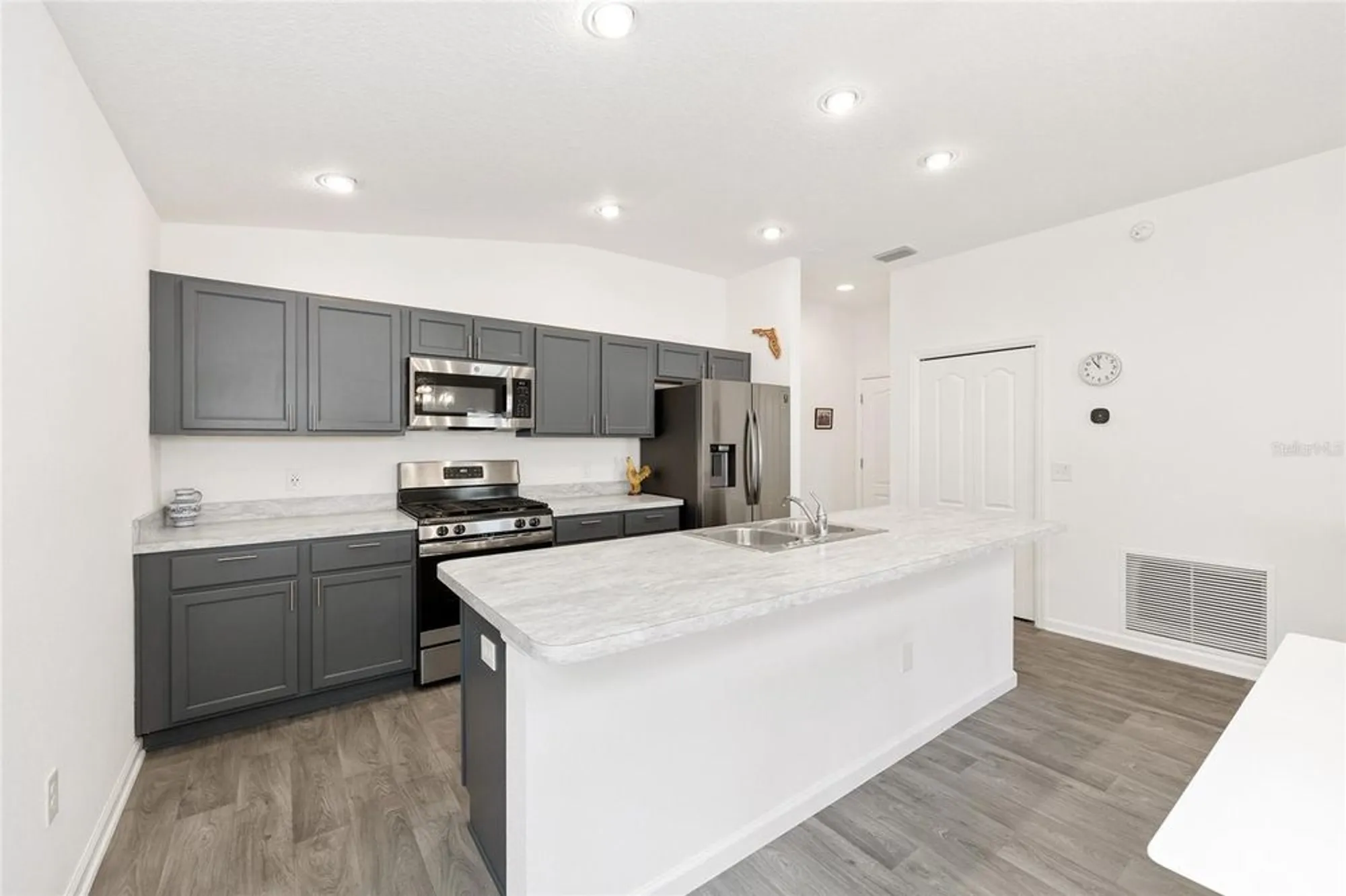 Property Slideshow image 16 of 35 | 3818 miragalia ln, The Villages, FL, 32163