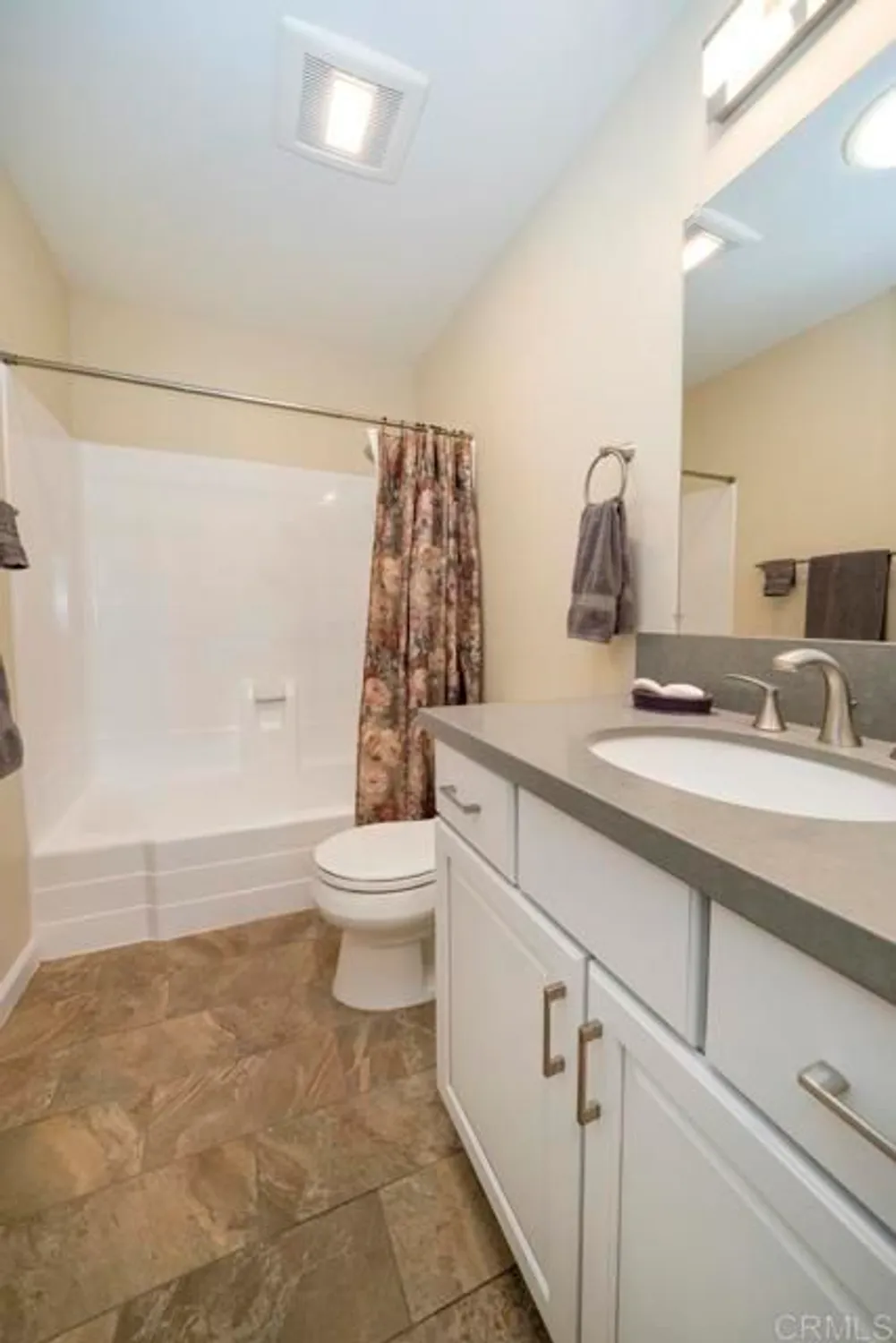 Property Slideshow image 20 of 30 | 1024 eider way, Oceanside, CA, 92057