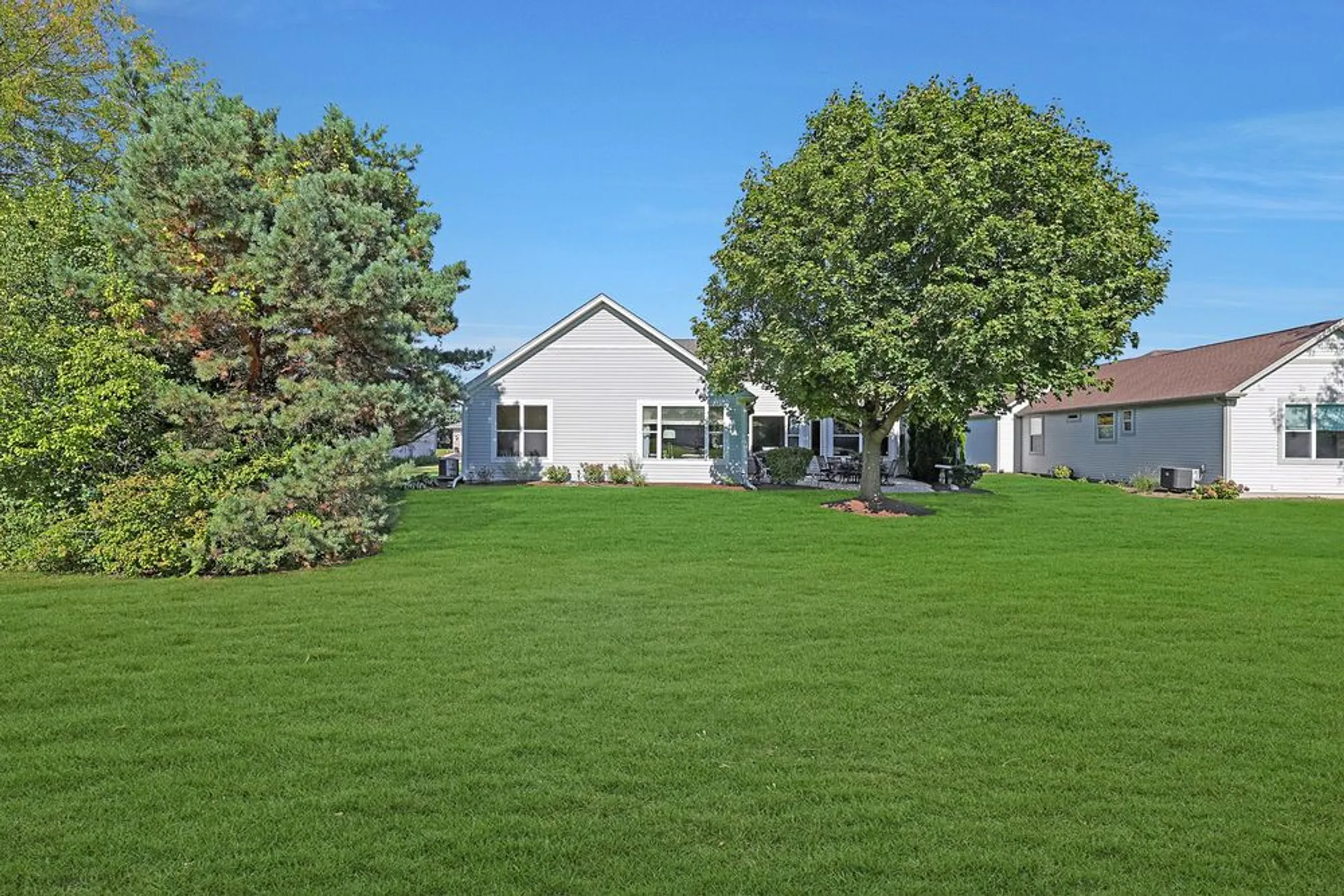 Property Slideshow image 9 of 9 | 12913 w willow creek ln, Huntley, IL, 60142