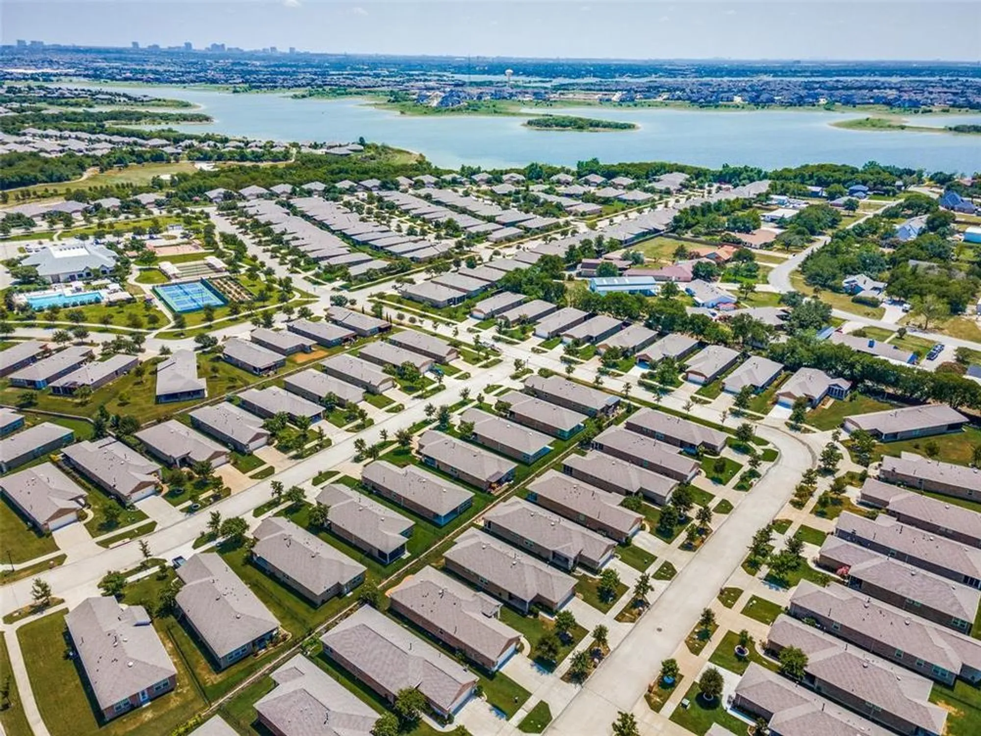 Property Slideshow image 30 of 40 | 6726 hickory creek dr, Frisco, TX, 75036