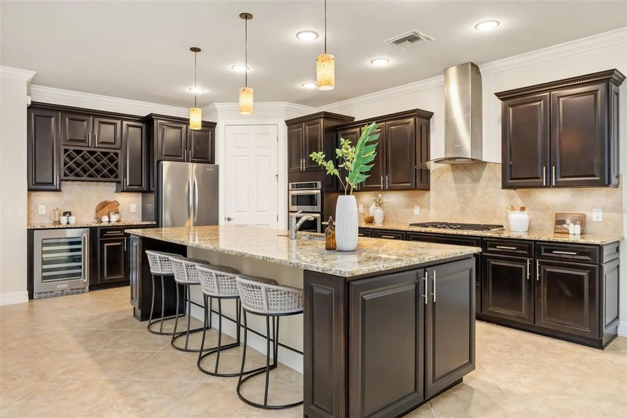 Property Slideshow image 32 of 83 | 11192 whimbrel ln, Sarasota, FL, 34238
