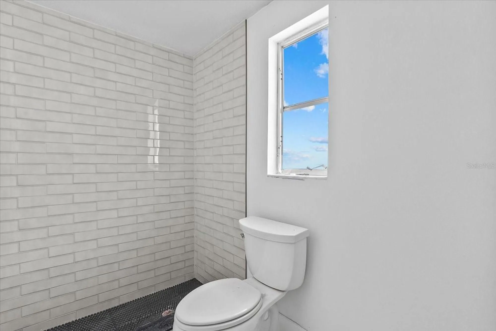 Property Slideshow image 16 of 45 | 658 spanish dr s # 108, Longboat Key, FL, 34228
