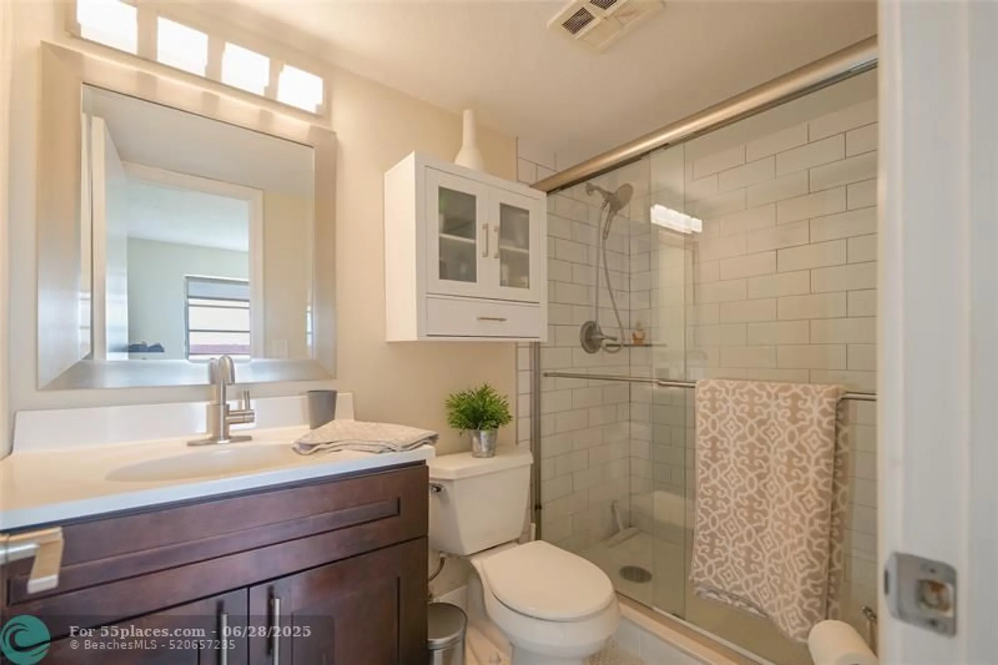 Property Slideshow image 24 of 57 | 3531 inverrary dr apt 407, Lauderhill, FL, 33319