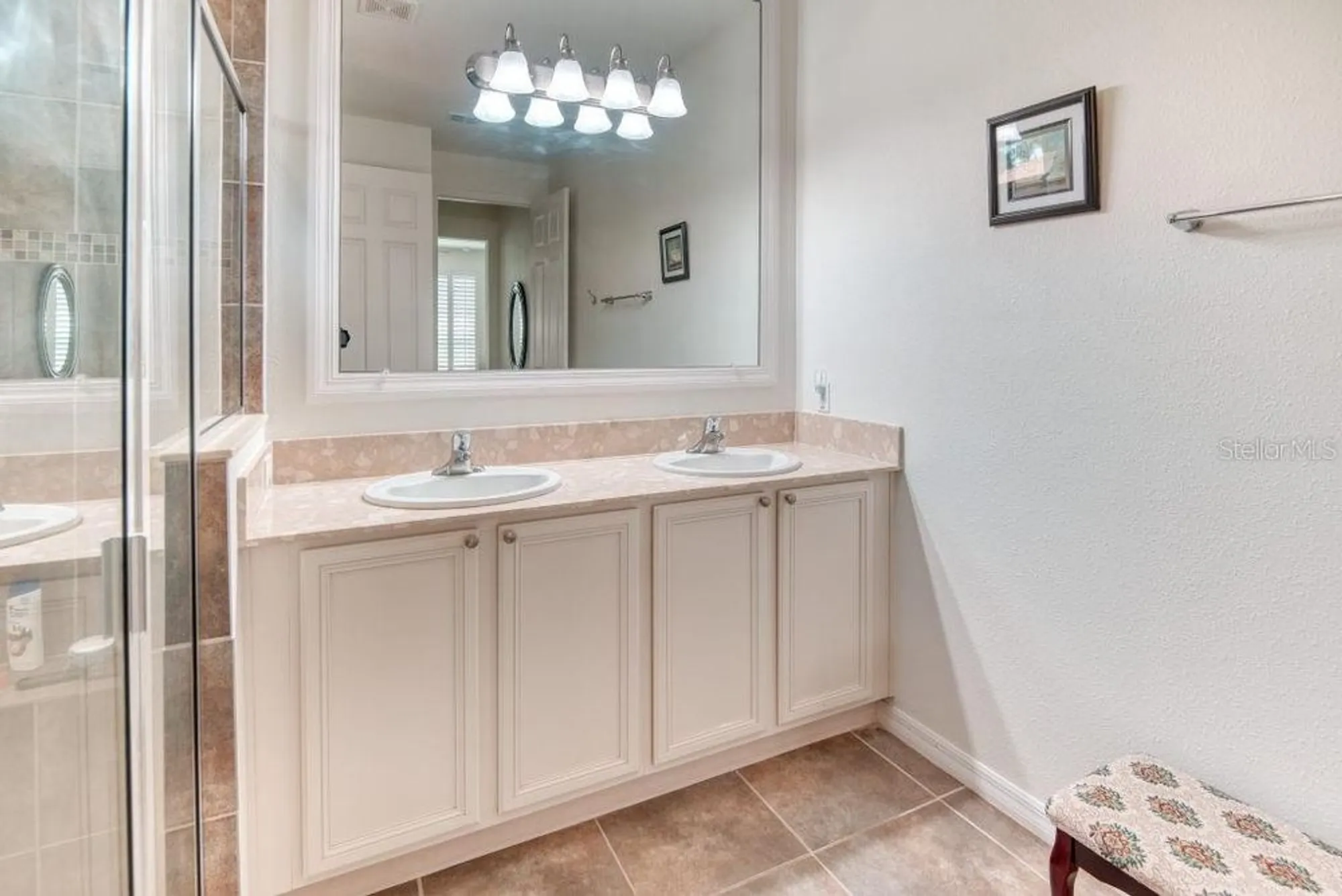 Property Slideshow image 22 of 43 | 3432 fallbrook dr, Poinciana, FL, 34759