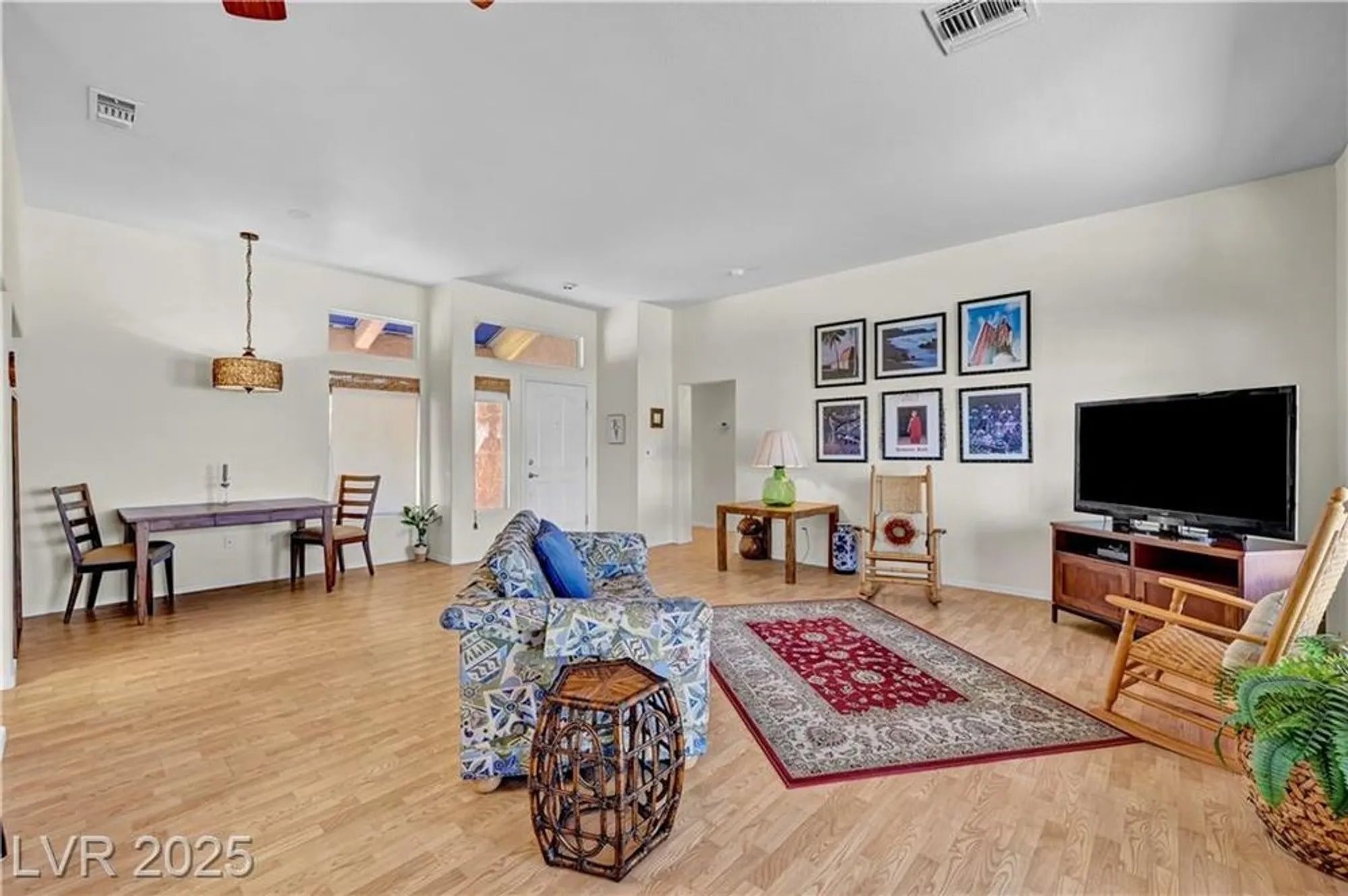 Property Slideshow image 11 of 78 | 10020 villa ridge dr, Las Vegas, NV, 89134