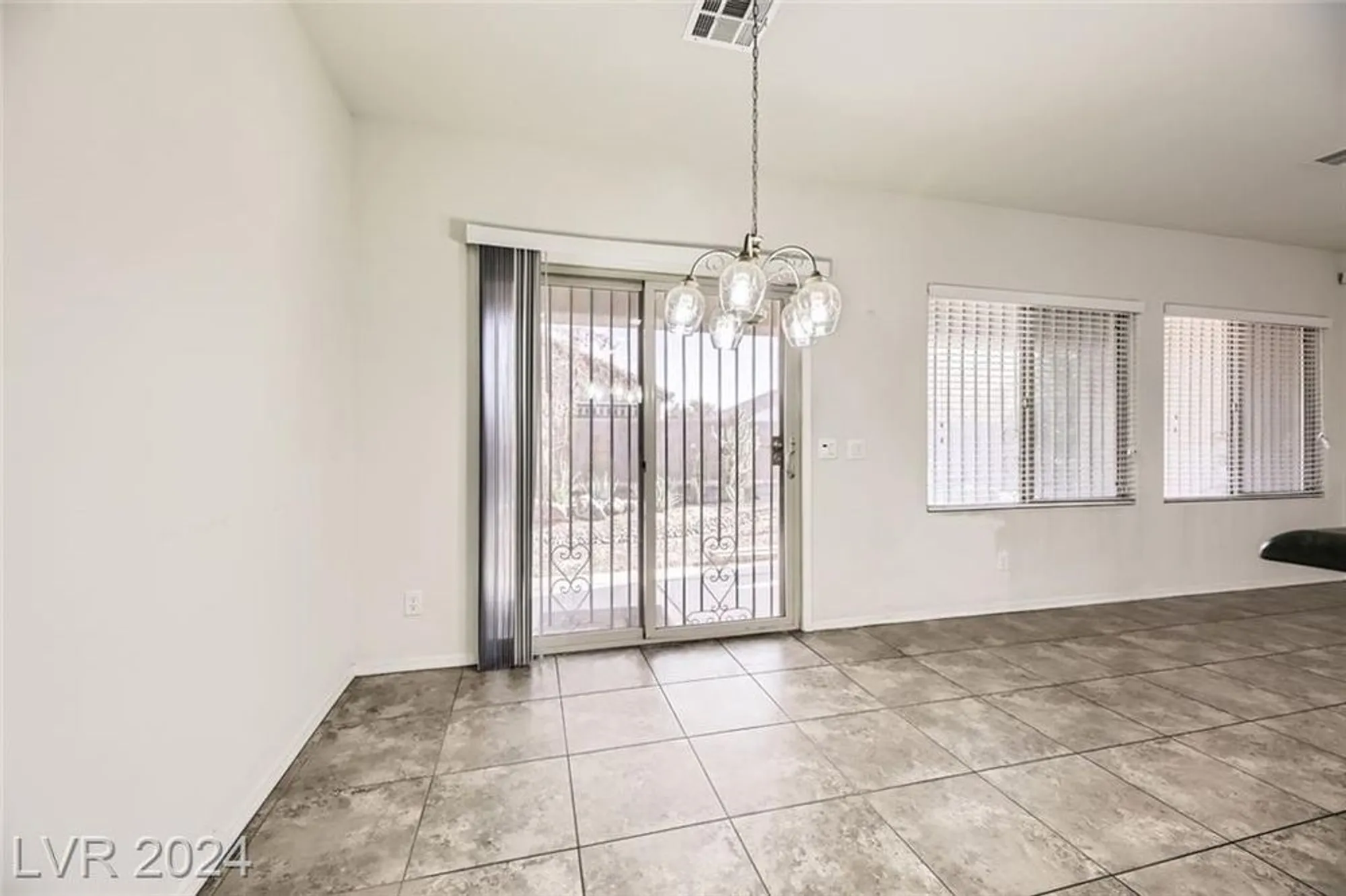 Property Slideshow image 9 of 32 | 3306 american mustang ct, Las Vegas, NV, 89122