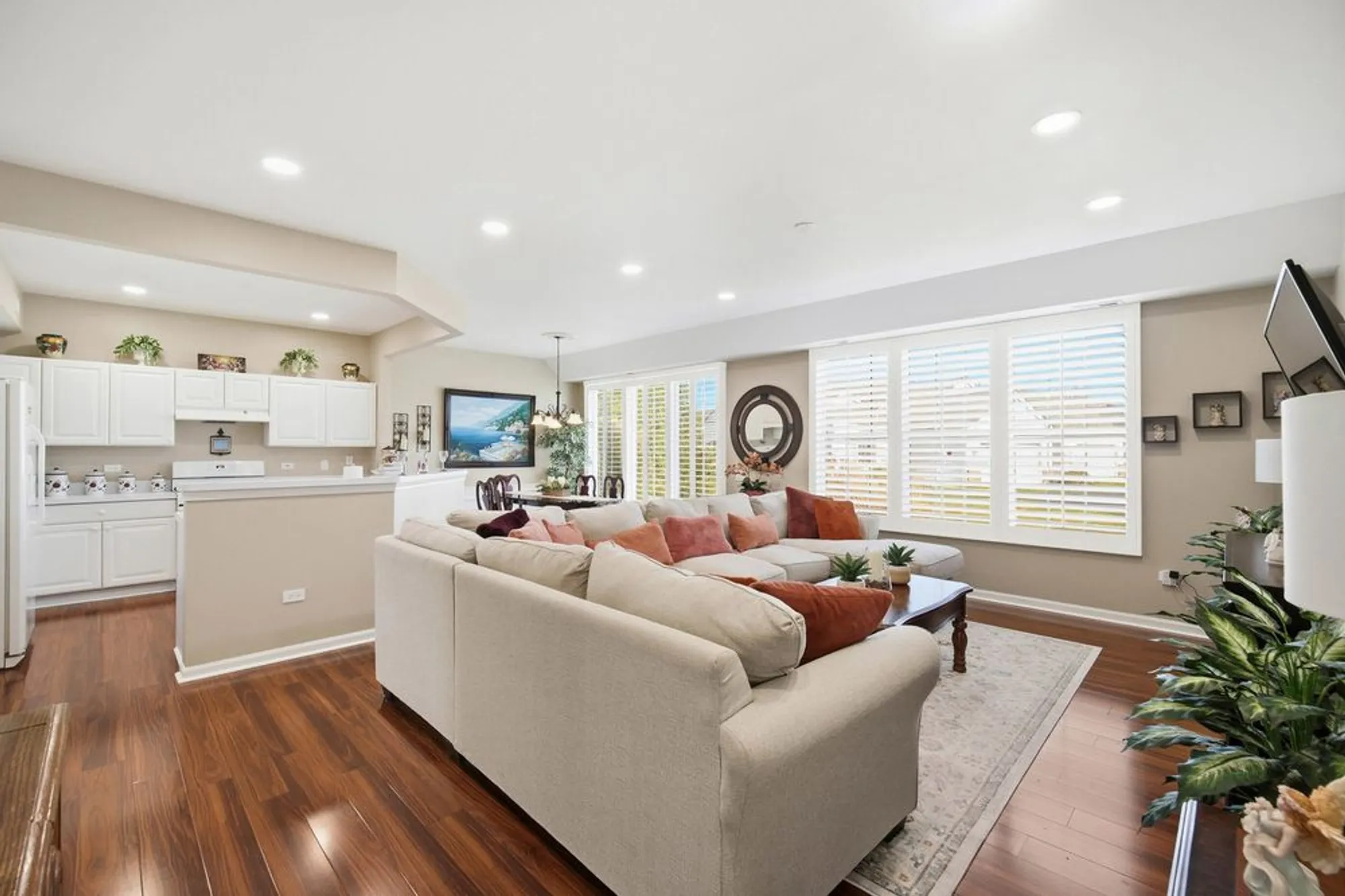 Property Slideshow image 3 of 22 | 12862 norfolk dr, Huntley, IL, 60142