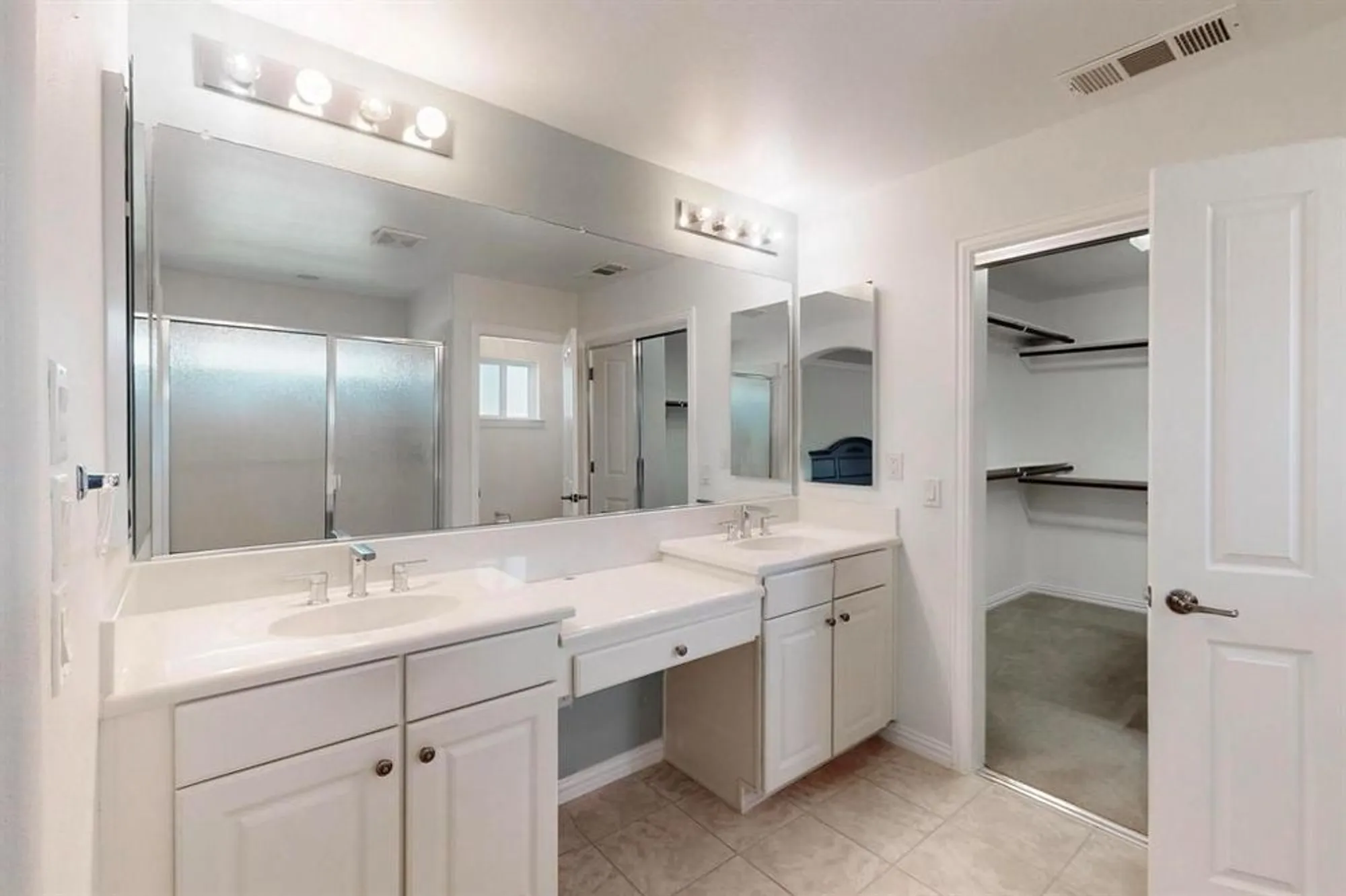 Property Slideshow image 22 of 39 | 8717 sarasota, Denton, TX, 76207
