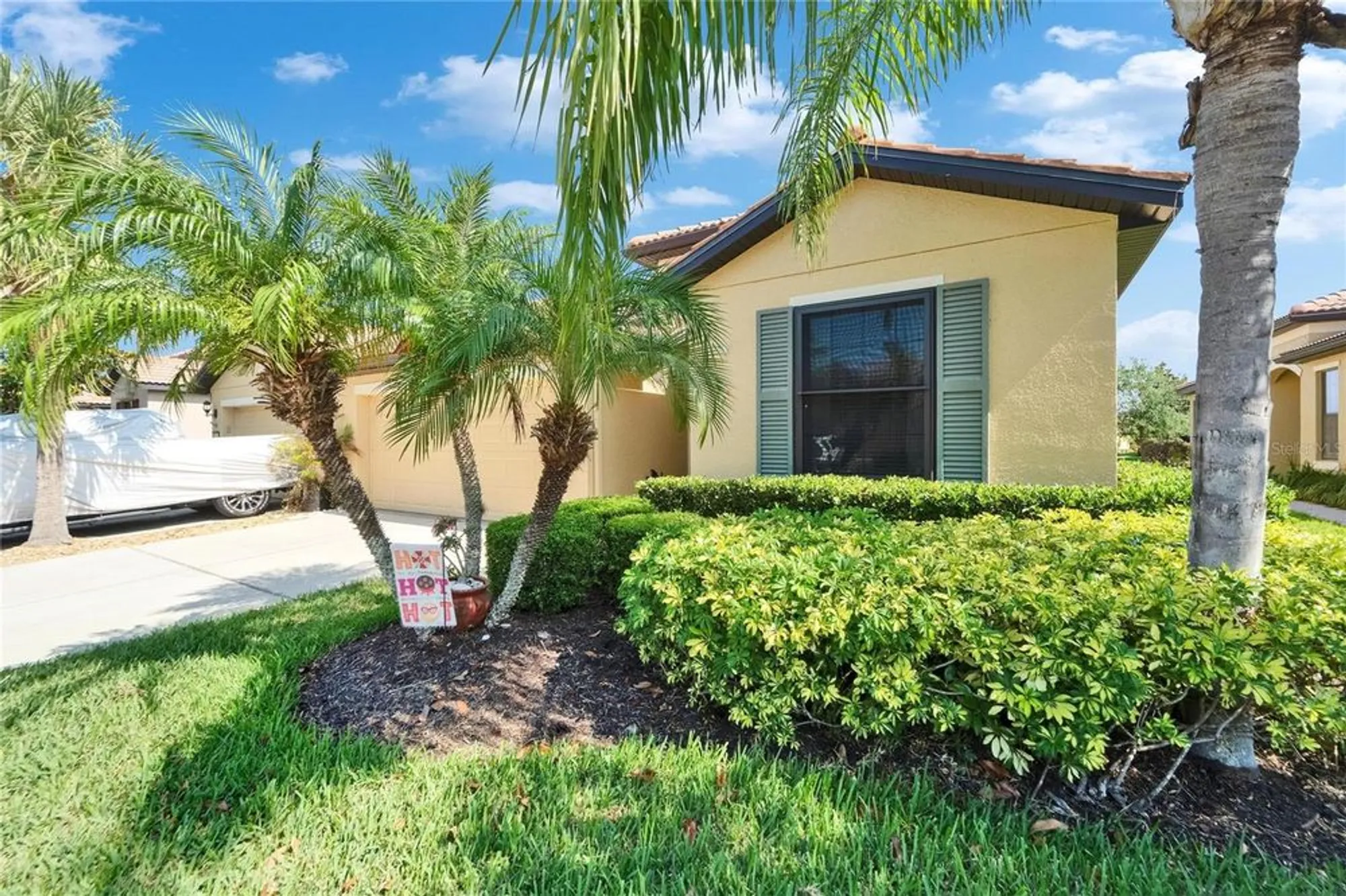 Property Slideshow image 9 of 93 | 5646 sunset falls dr, Apollo Beach, FL, 33572