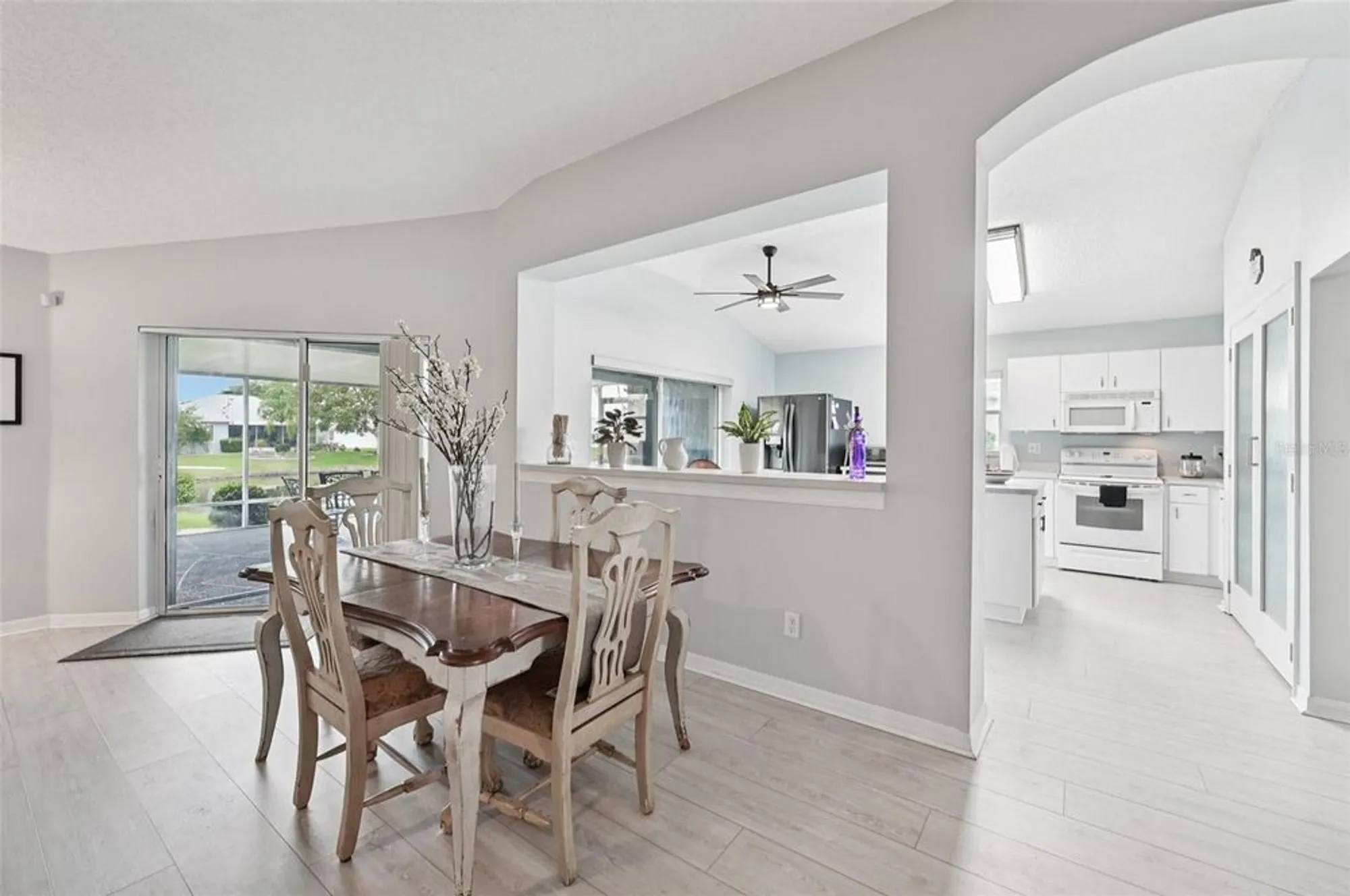 Property Slideshow image 20 of 46 | 2306 emerald lake dr, Sun City Center, FL, 33573