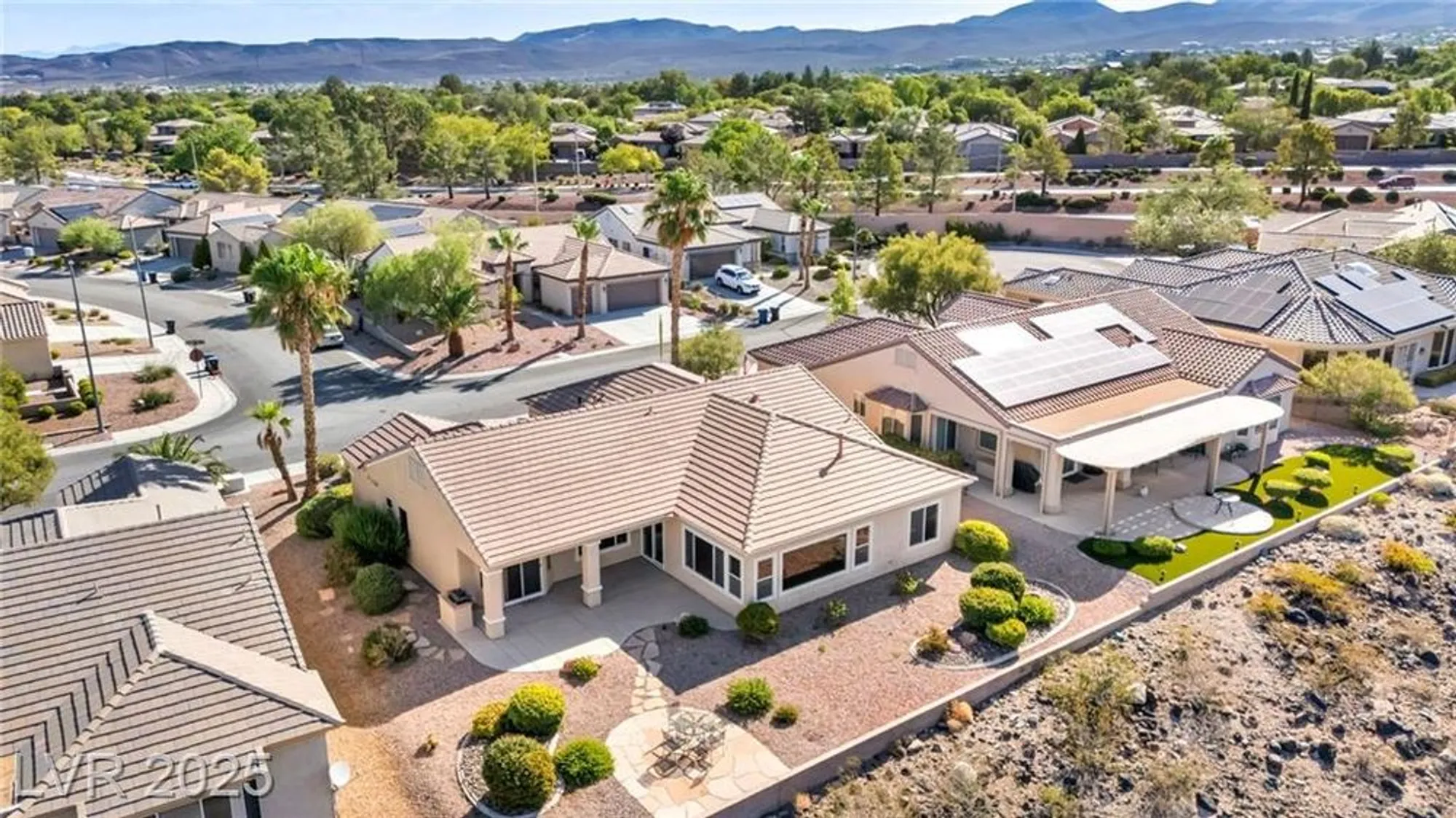 Property Slideshow image 9 of 71 | 2567 evening sky dr, Henderson, NV, 89052