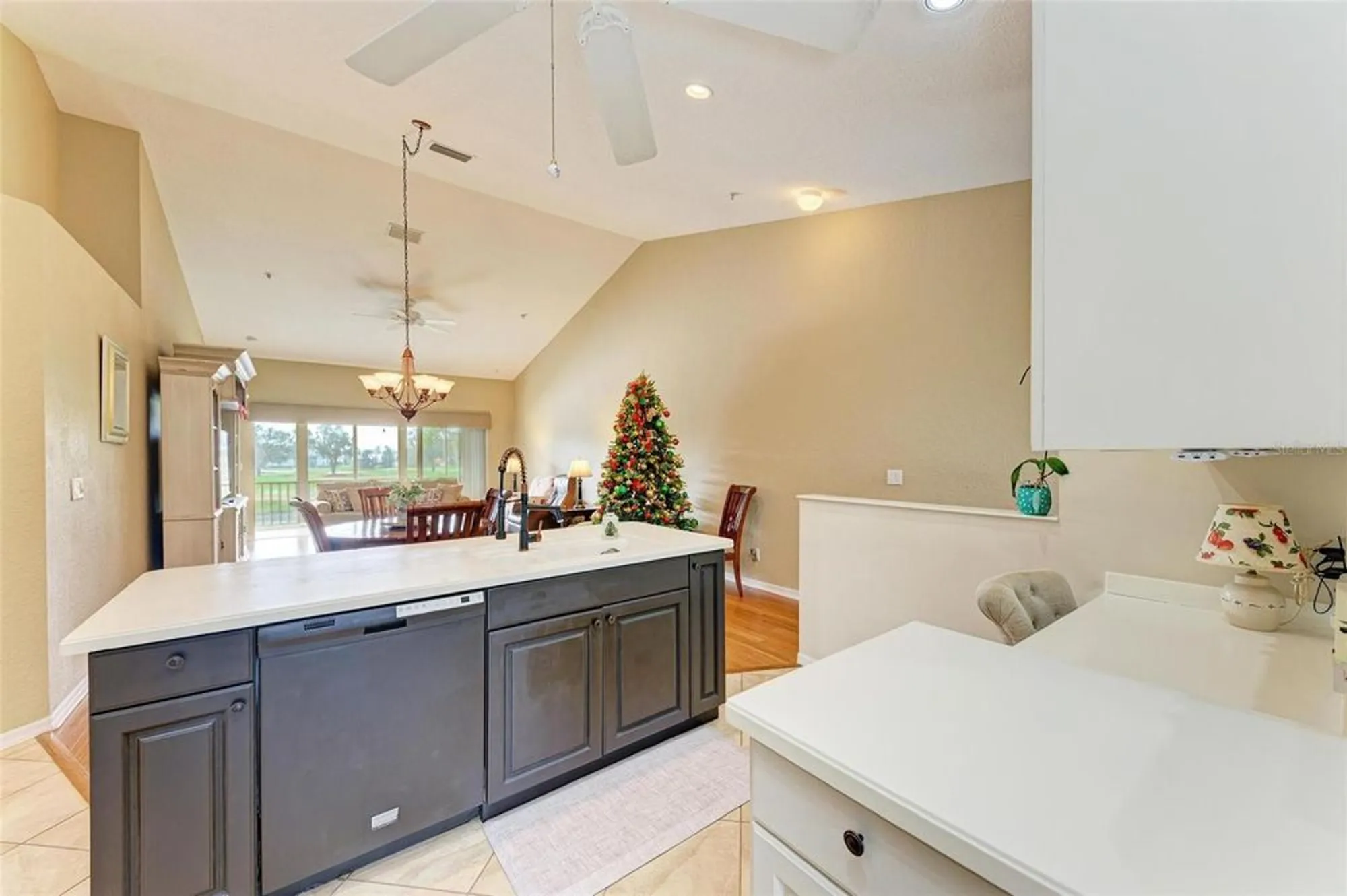 Property Slideshow image 9 of 35 | 6620 pineview ter, Bradenton, FL, 34203