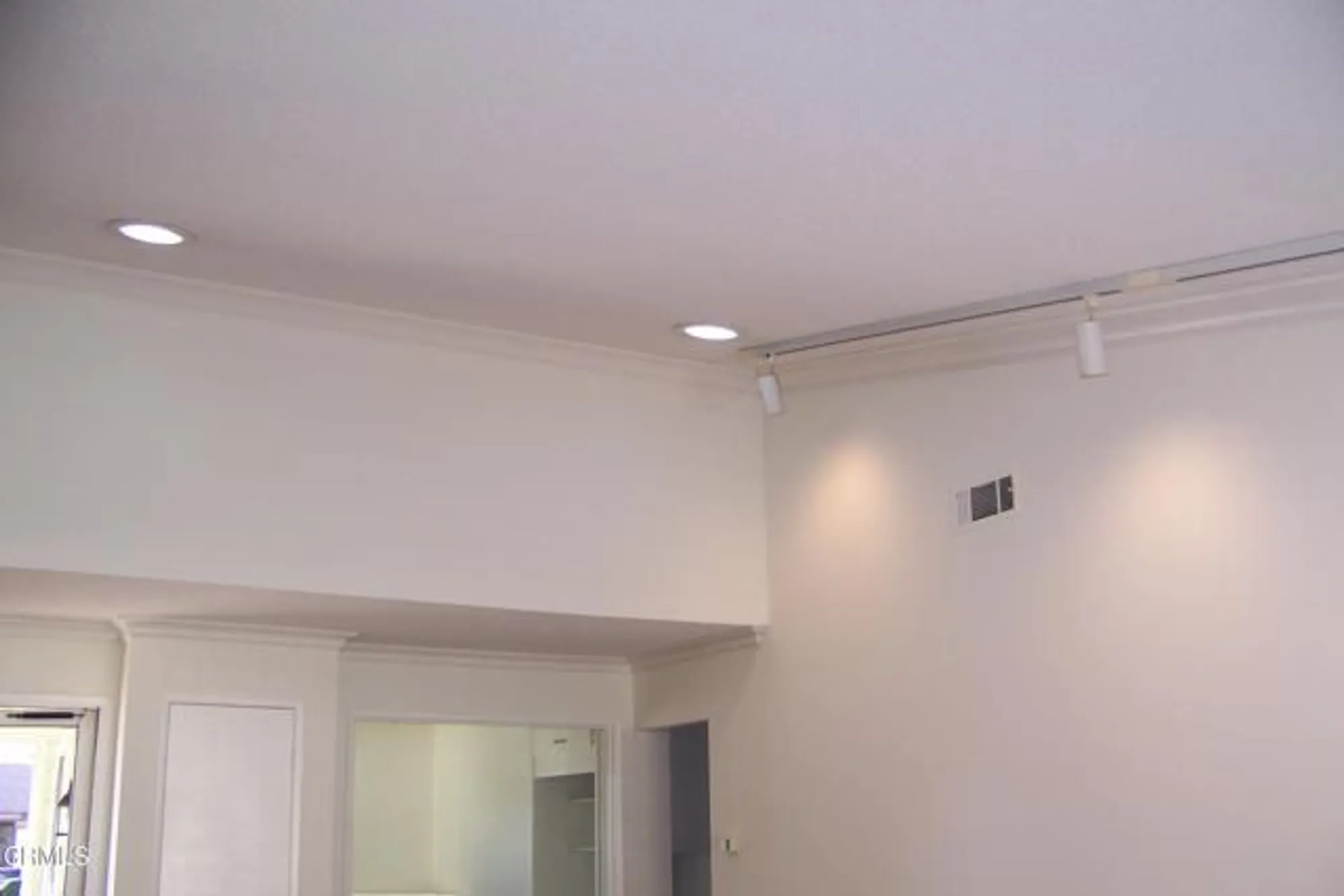 Property Slideshow image 24 of 32 | 40036 village 40, Camarillo, CA, 93012