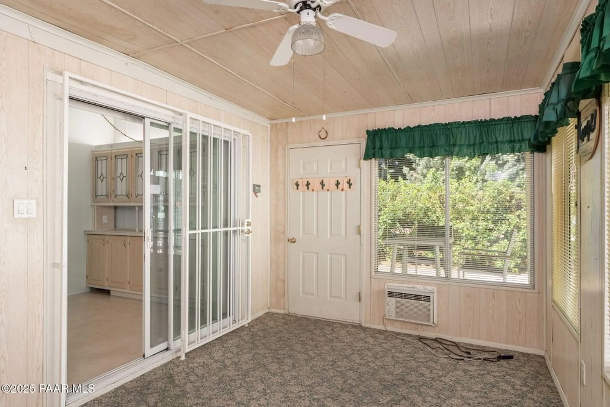 Property Slideshow image 16 of 24 | 624 n blue spruce dr, Dewey-Humboldt, AZ, 86327