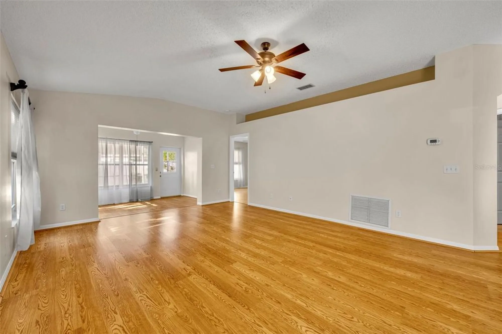 Property Slideshow image 5 of 31 | 2010 braxton st, Clermont, FL, 34711