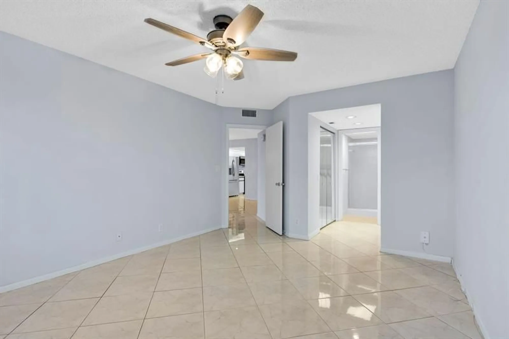 Property Slideshow image 21 of 33 | 1606 abaco dr e4, Coconut Creek, FL, 33066