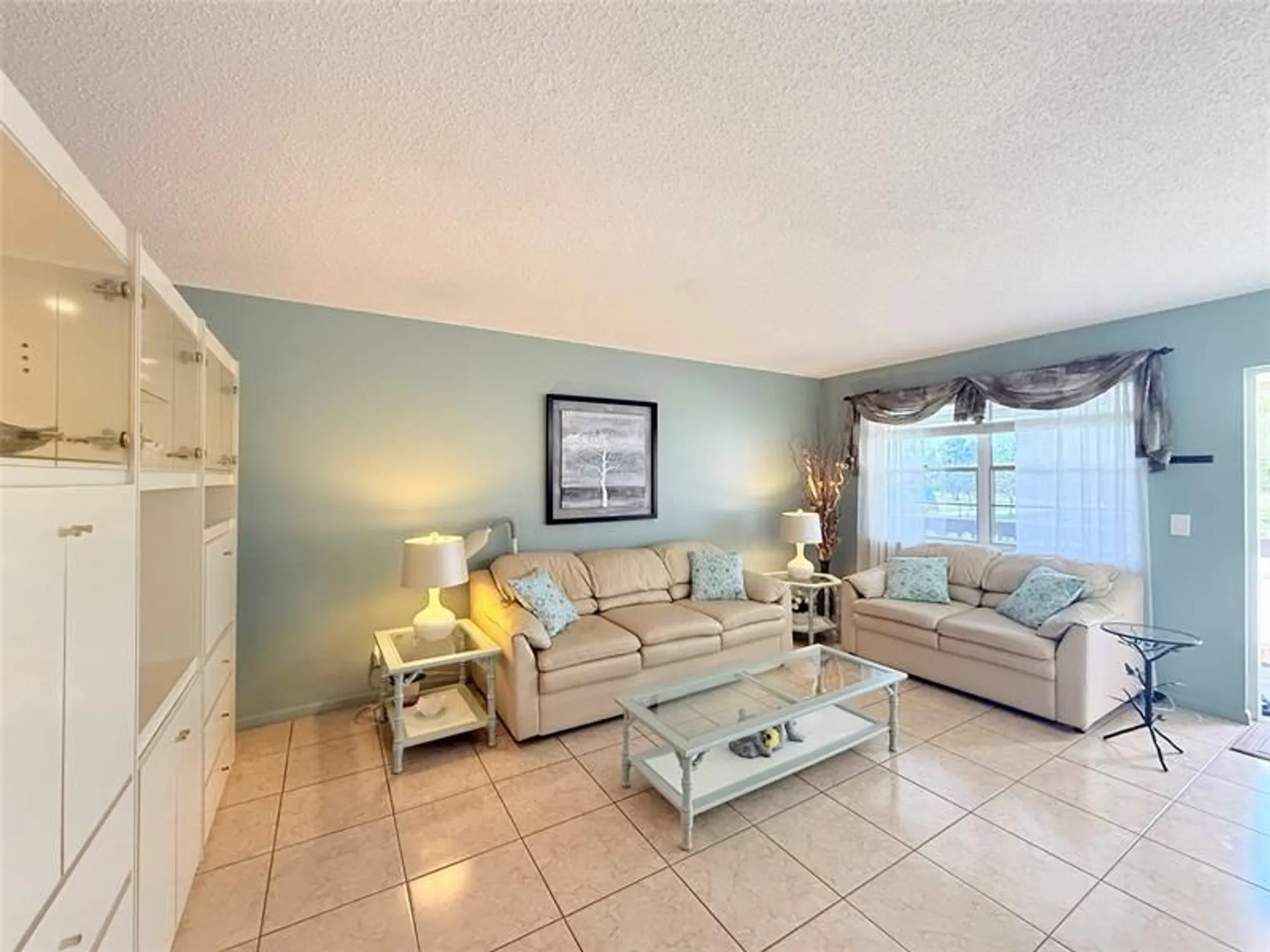 Property Slideshow image 4 of 45 | 15 markham a # 15, Deerfield Beach, FL, 33442