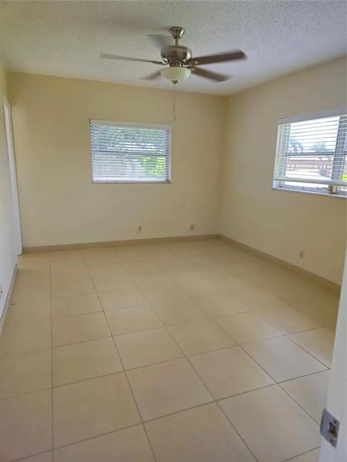 Property Slideshow image 21 of 35 | 7500 nw 5th pl apt 201, Margate, FL, 33063
