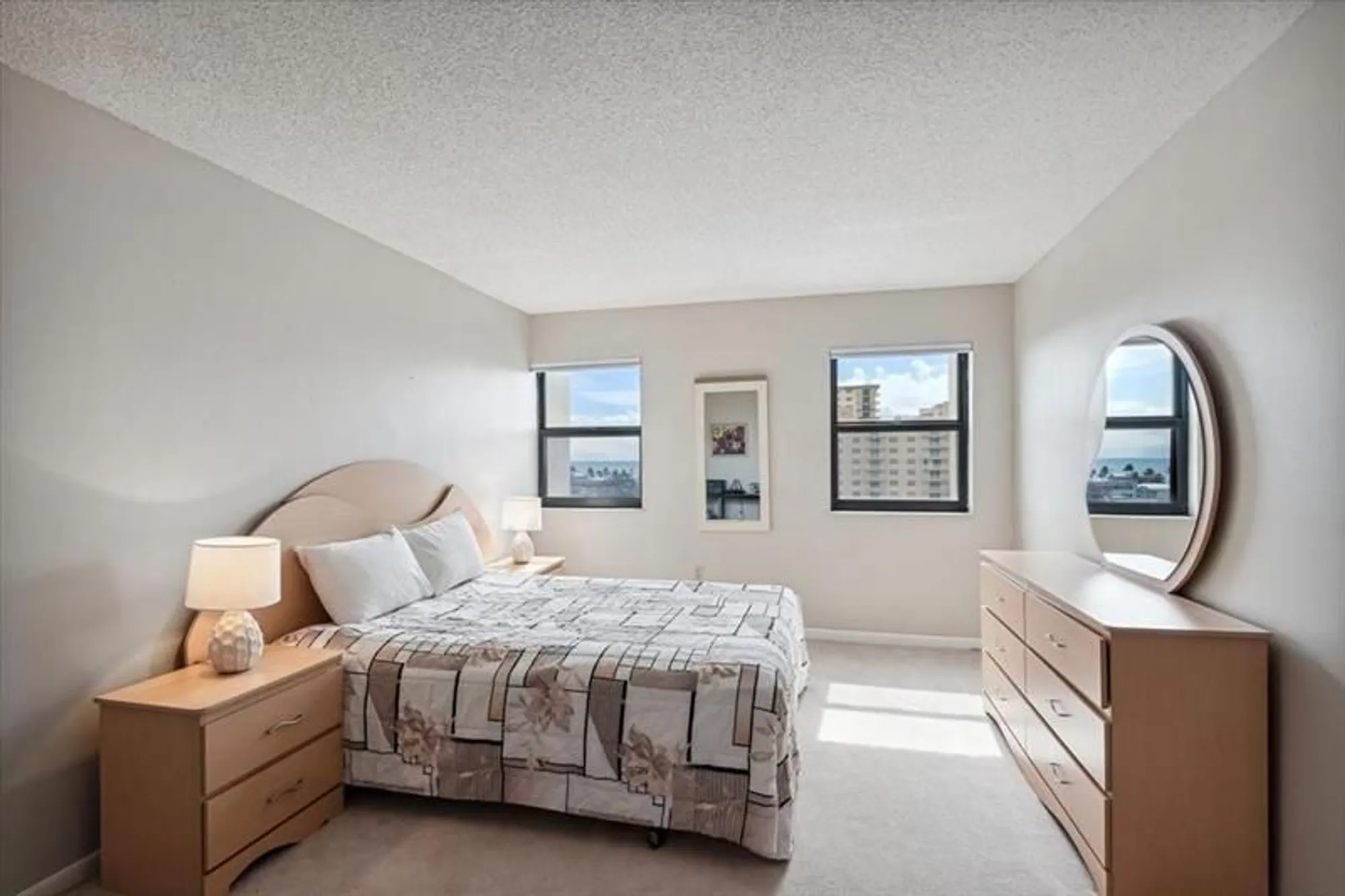 Property Slideshow image 15 of 16 | 1201 s ocean dr, Hollywood, FL, 33019