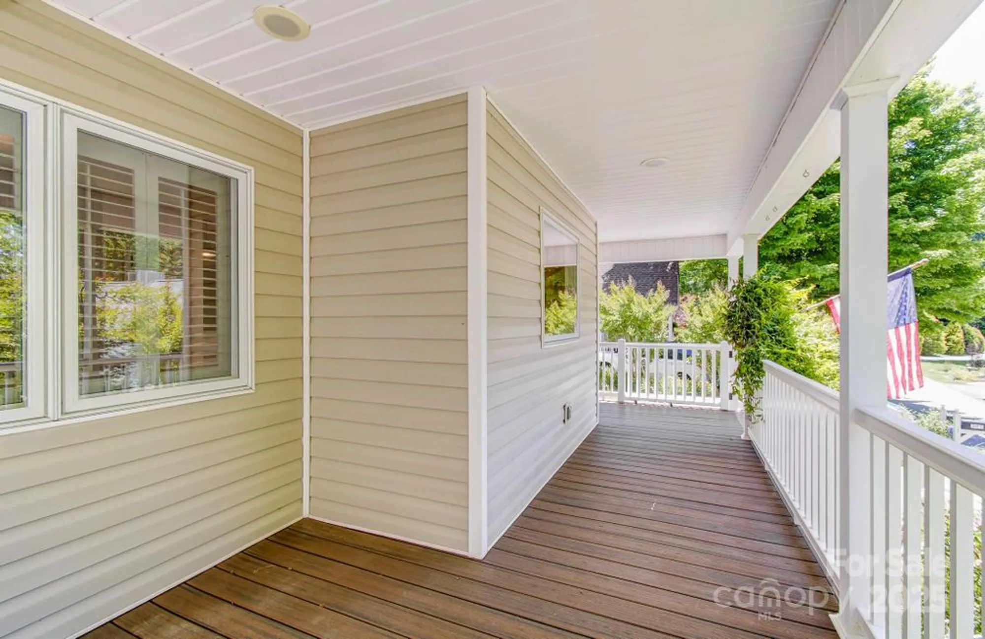 Property Slideshow image 32 of 38 | 305 e high point ln, Hendersonville, NC, 28791