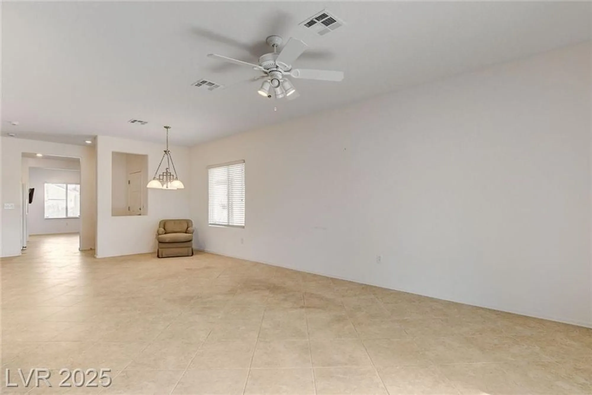 Property Slideshow image 13 of 48 | 2421 willow wren dr, North Las Vegas, NV, 89084