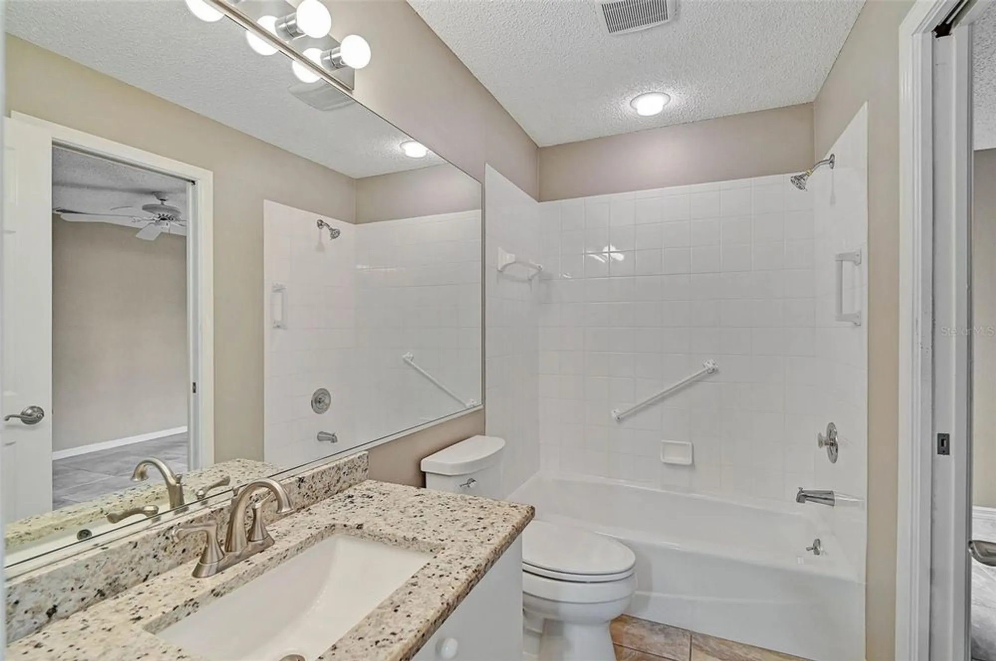 Property Slideshow image 17 of 50 | 7146 lakeside dr, Sarasota, FL, 34243