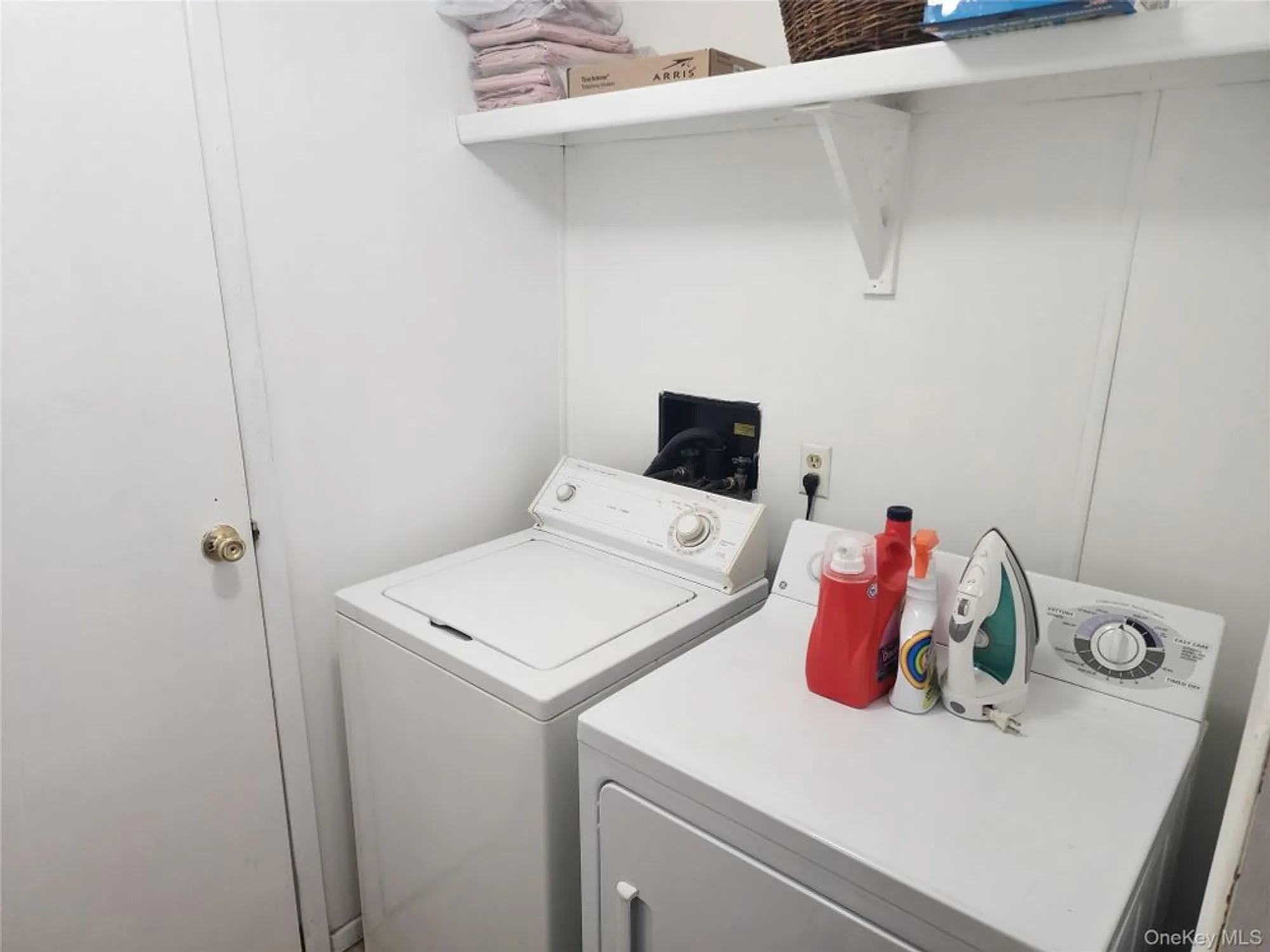 Property Slideshow image 13 of 29 | 38b village cir s, Manorville, NY, 11949