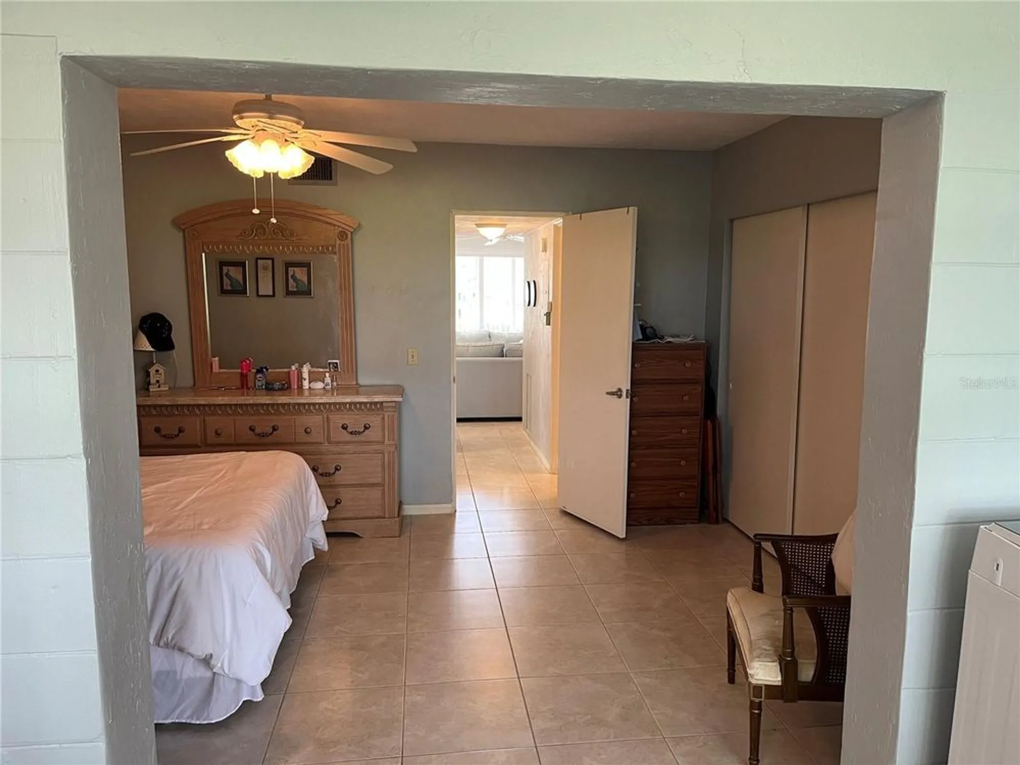 Property Slideshow image 13 of 41 | 2462 brazilia dr 22, Clearwater, FL, 33763