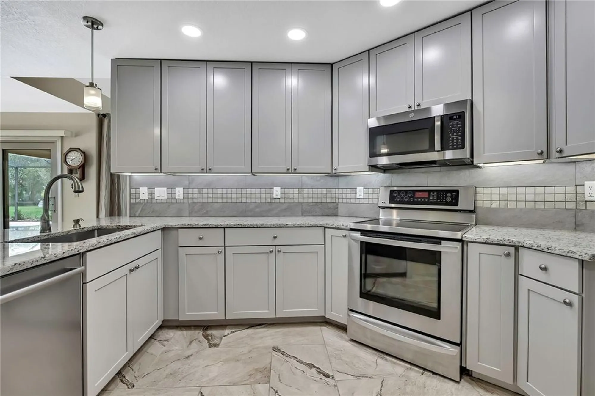 Property Slideshow image 11 of 79 | 9346 southern belle dr, Weeki Wachee, FL, 34613