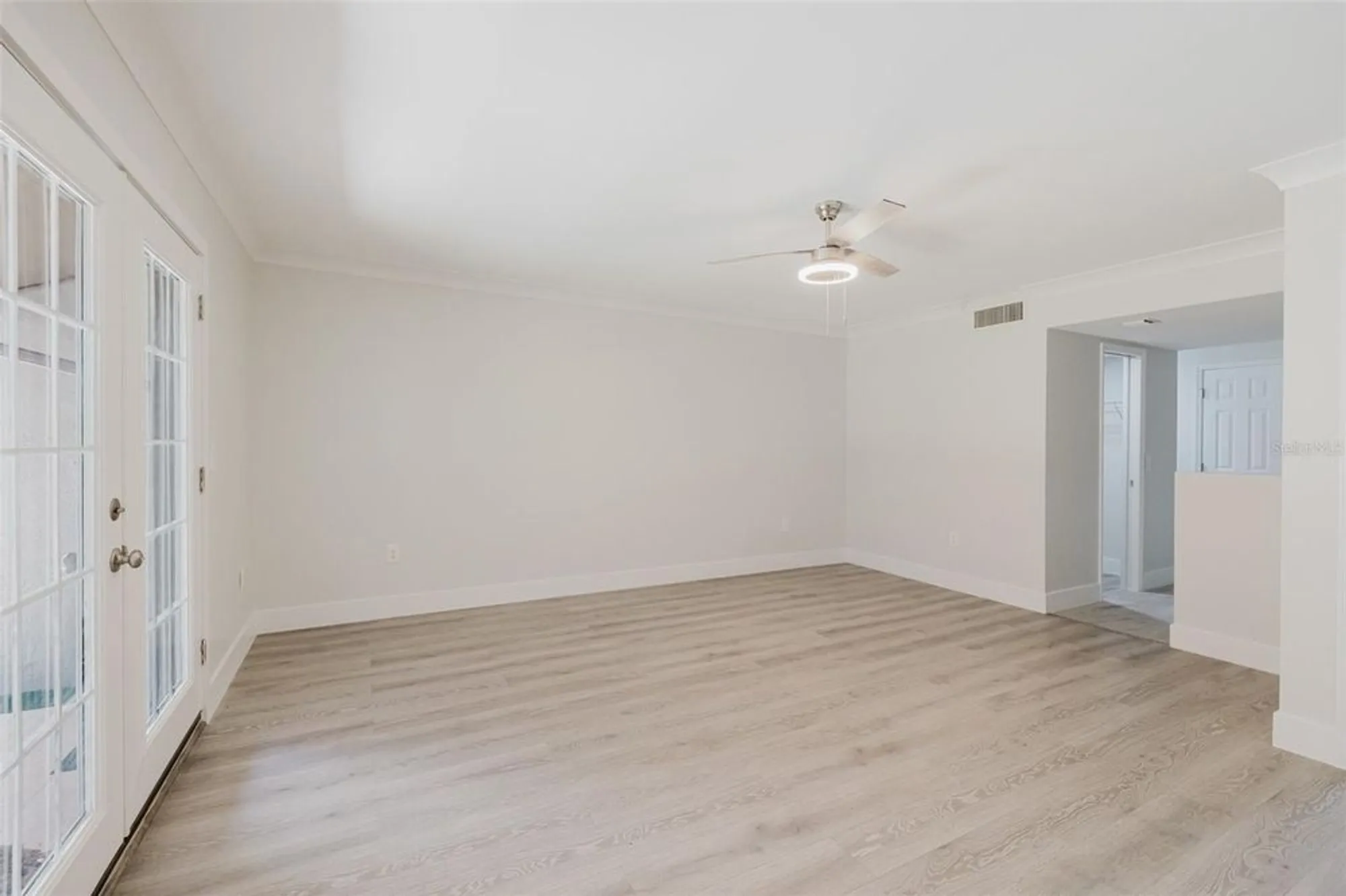 Property Slideshow image 45 of 53 | 5604 doral dr, Sarasota, FL, 34243