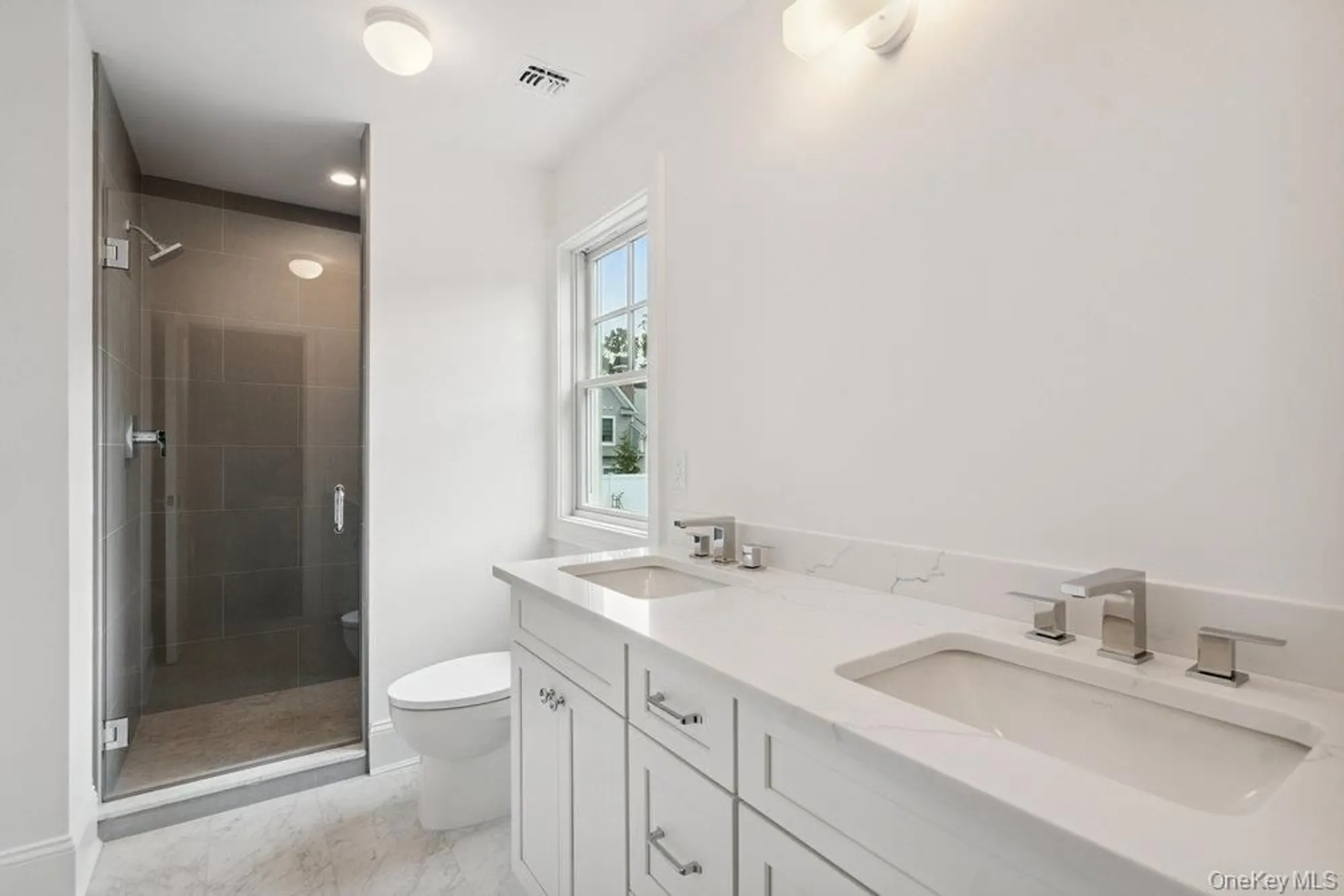 Property Slideshow image 31 of 46 | 46 plainview rd, Woodbury, NY, 11797