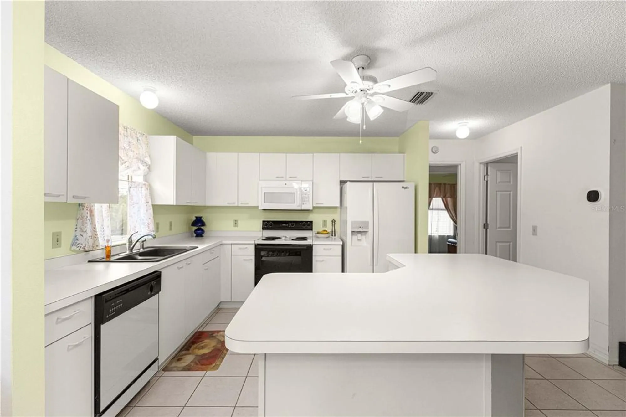 Property Slideshow image 16 of 44 | 334 juarez way, The Villages, FL, 32159