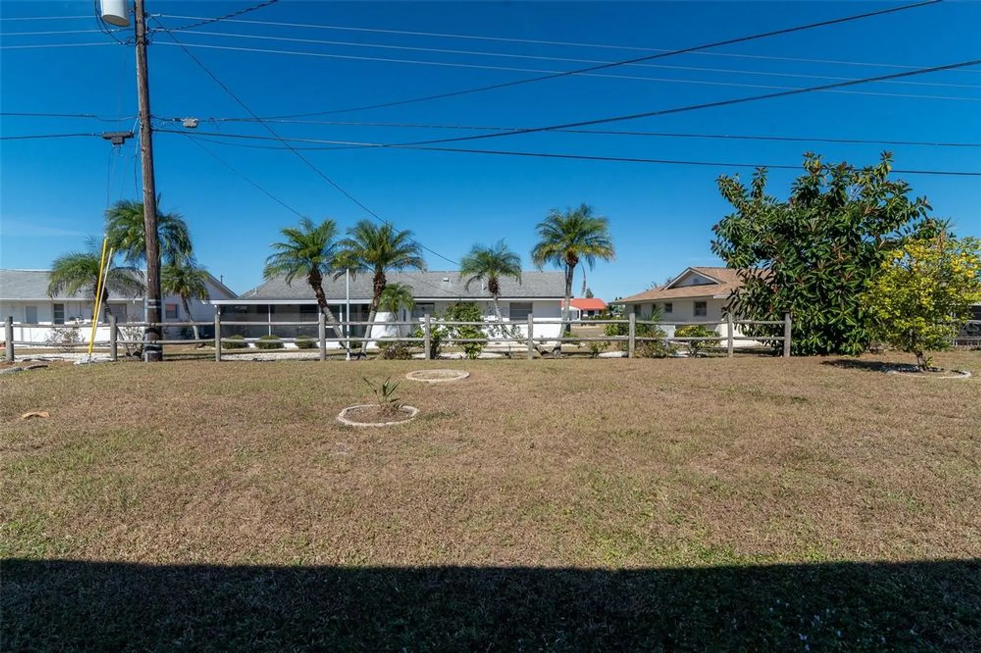 Property Slideshow image 31 of 53 | 735 torrey pines ave, Sun City Center, FL, 33573