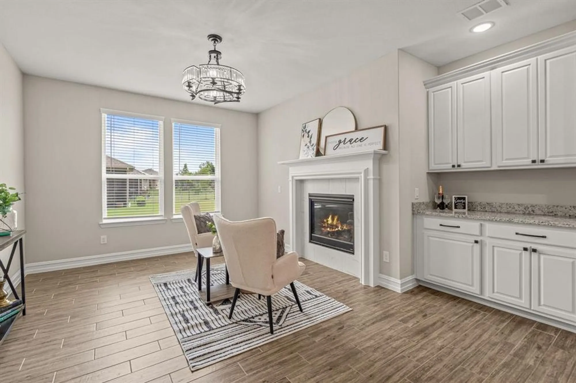 Property Slideshow image 17 of 40 | 712 freedom ln, Aubrey, TX, 76227