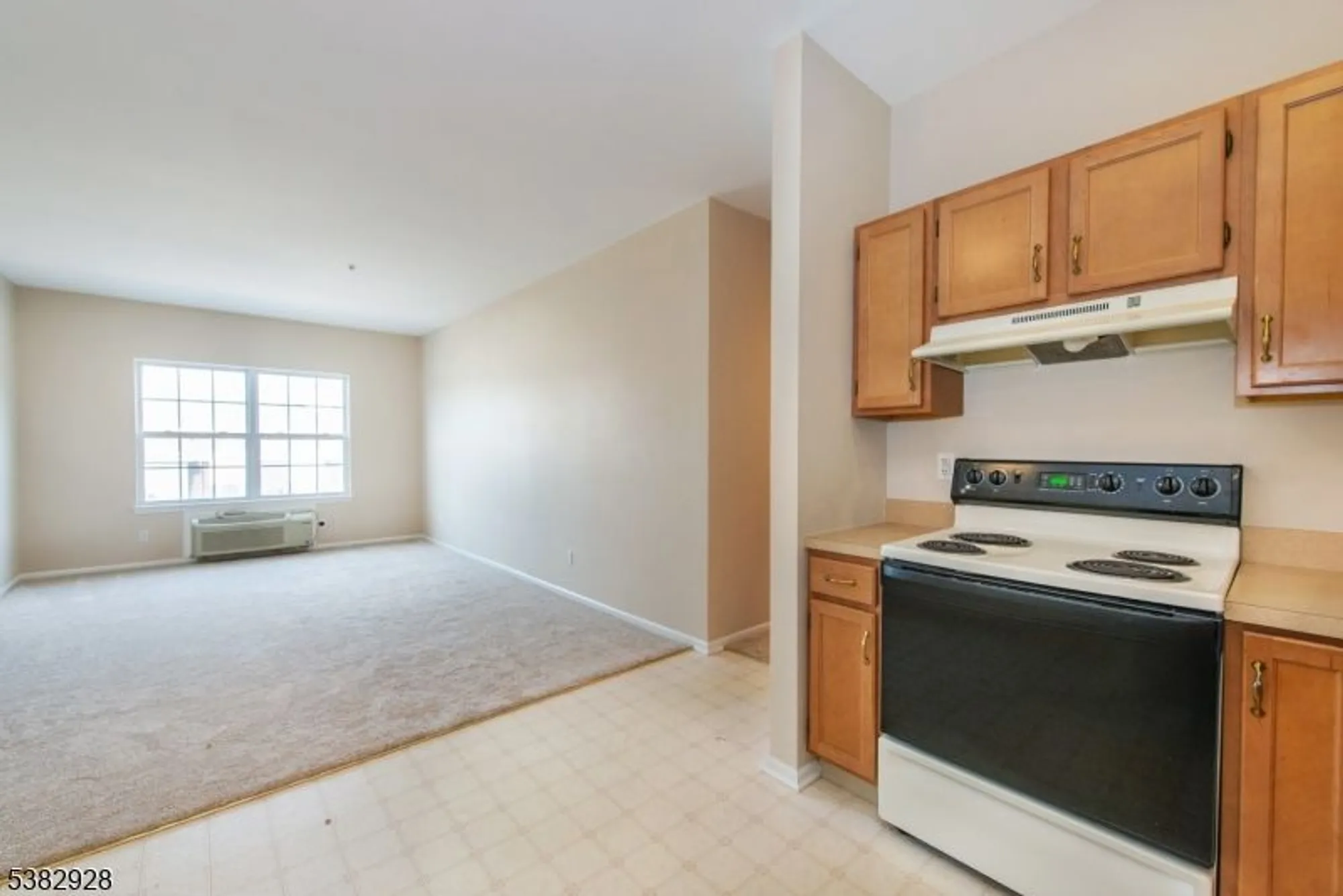 Property Slideshow image 7 of 31 | 9302 richmond rd # 302, West Milford, NJ, 07480