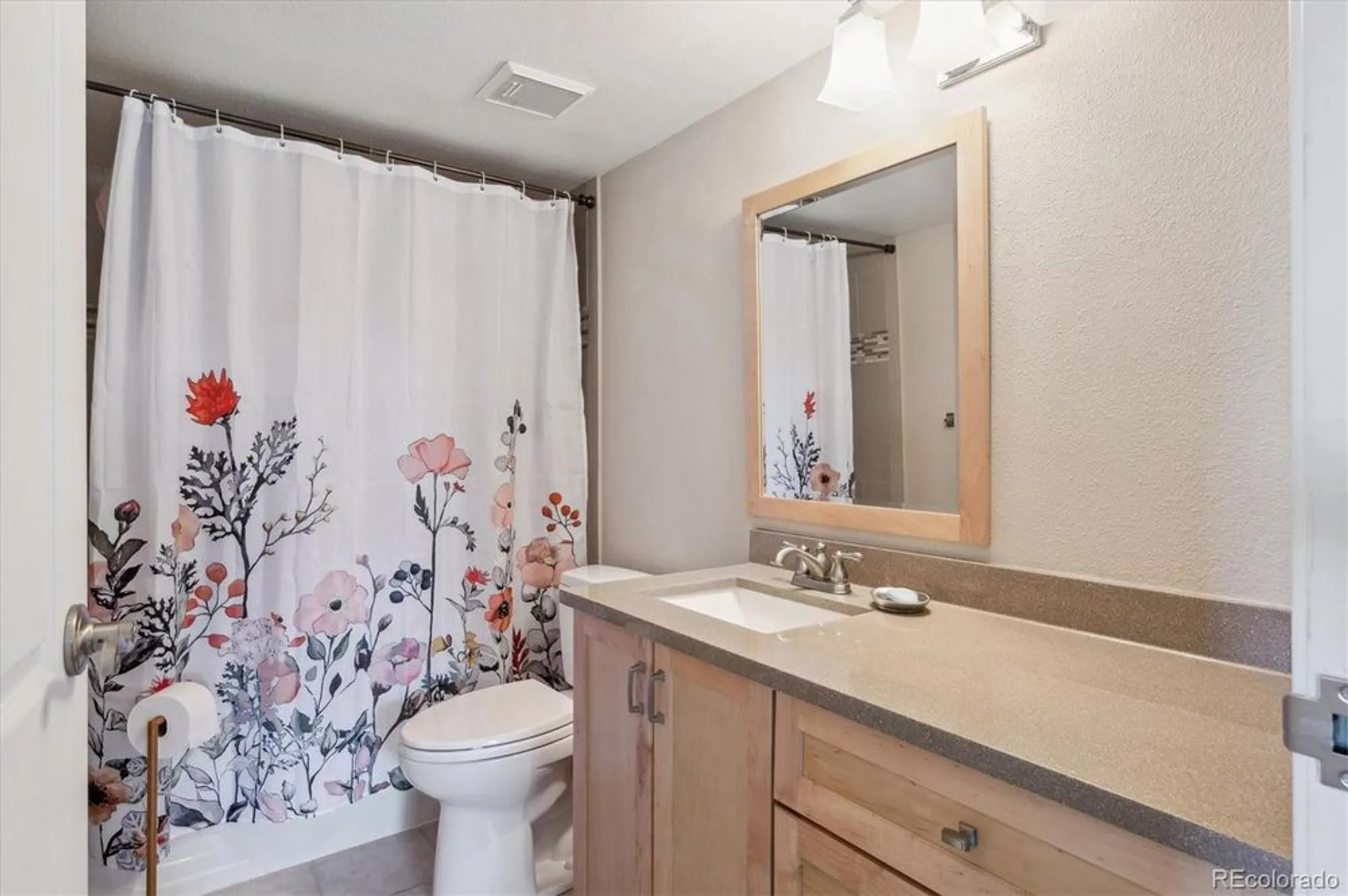 Property Slideshow image 19 of 50 | 13952 e marina dr apt 509, Aurora, CO, 80014