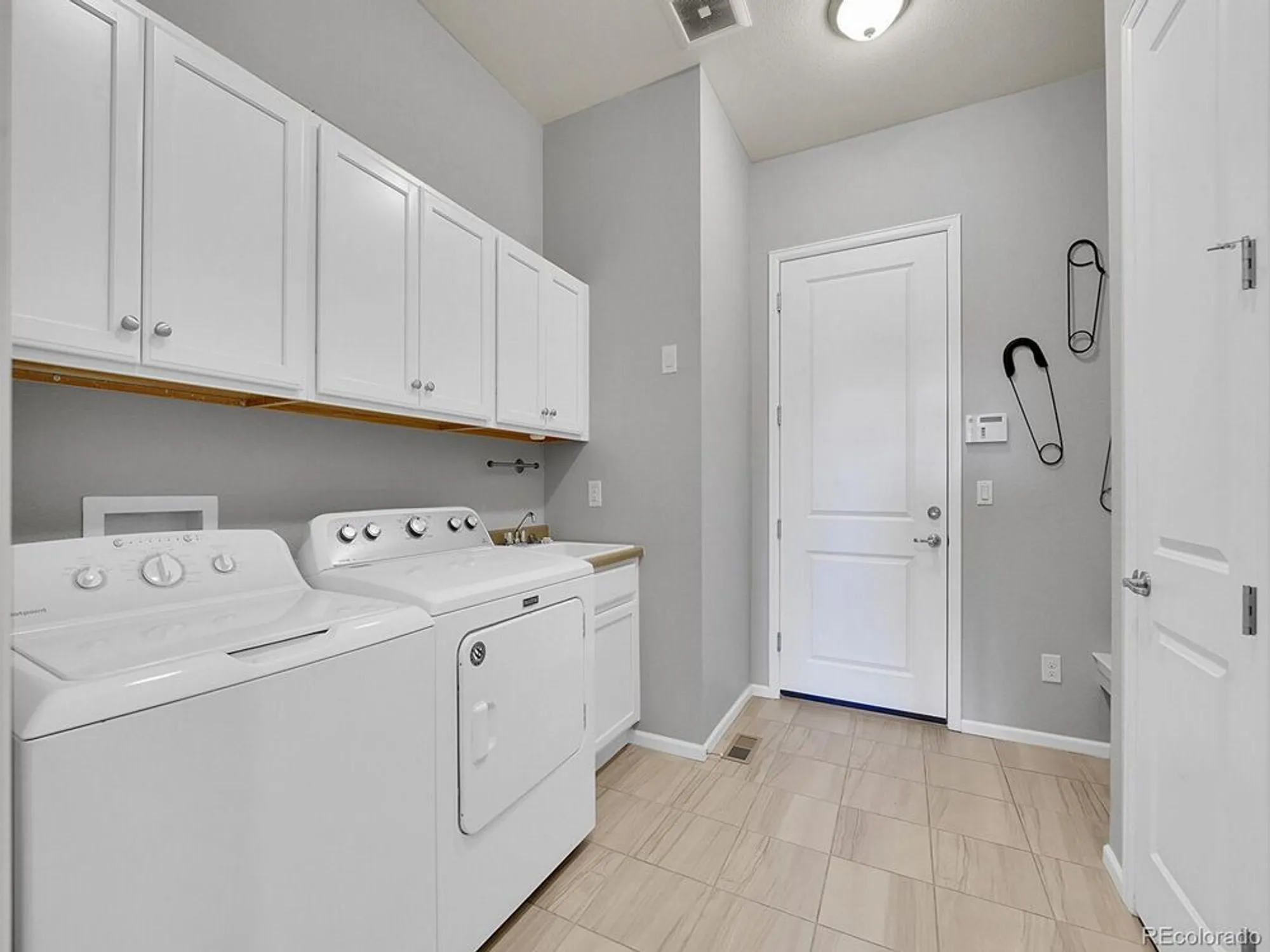 Property Slideshow image 23 of 38 | 3681 new haven cir, Castle Rock, CO, 80109