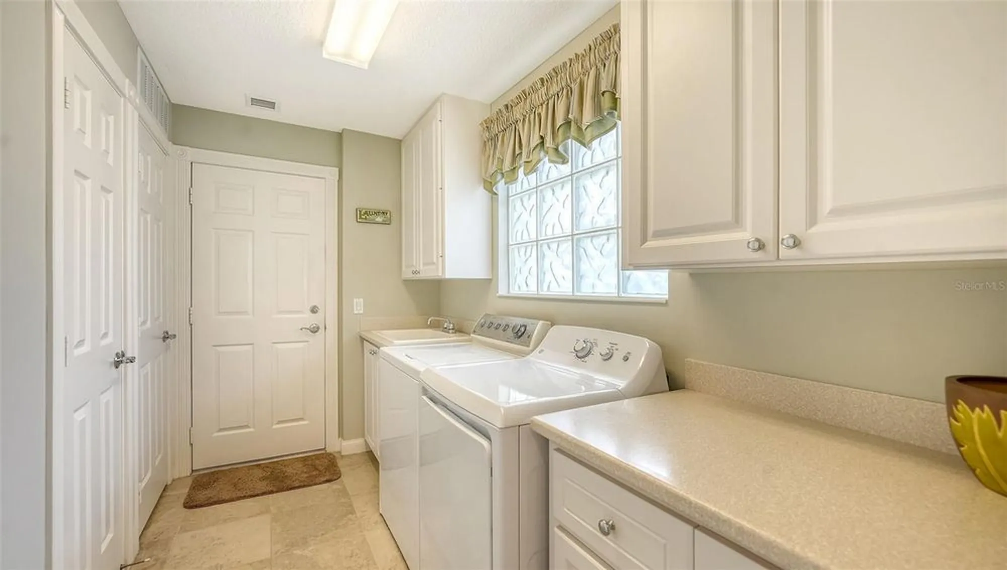 Property Slideshow image 30 of 74 | 6057 erice st, Venice, FL, 34293