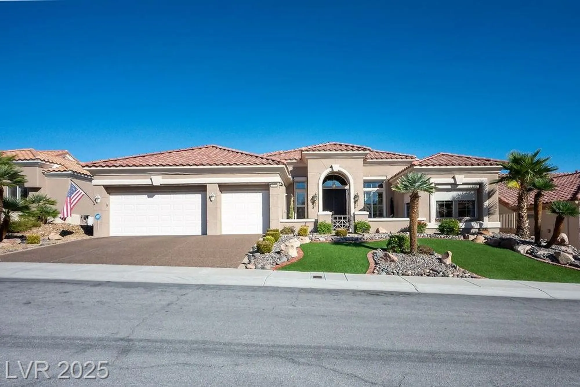 Property Slideshow image 54 of 99 | 10712 button willow dr, Las Vegas, NV, 89134