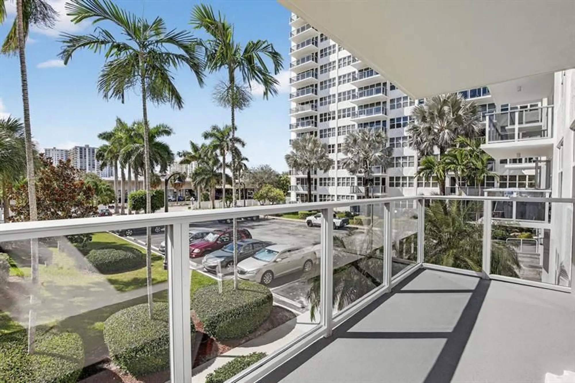 Property Slideshow image 21 of 28 | 3333 ne 34th st 209, Fort Lauderdale, FL, 33308
